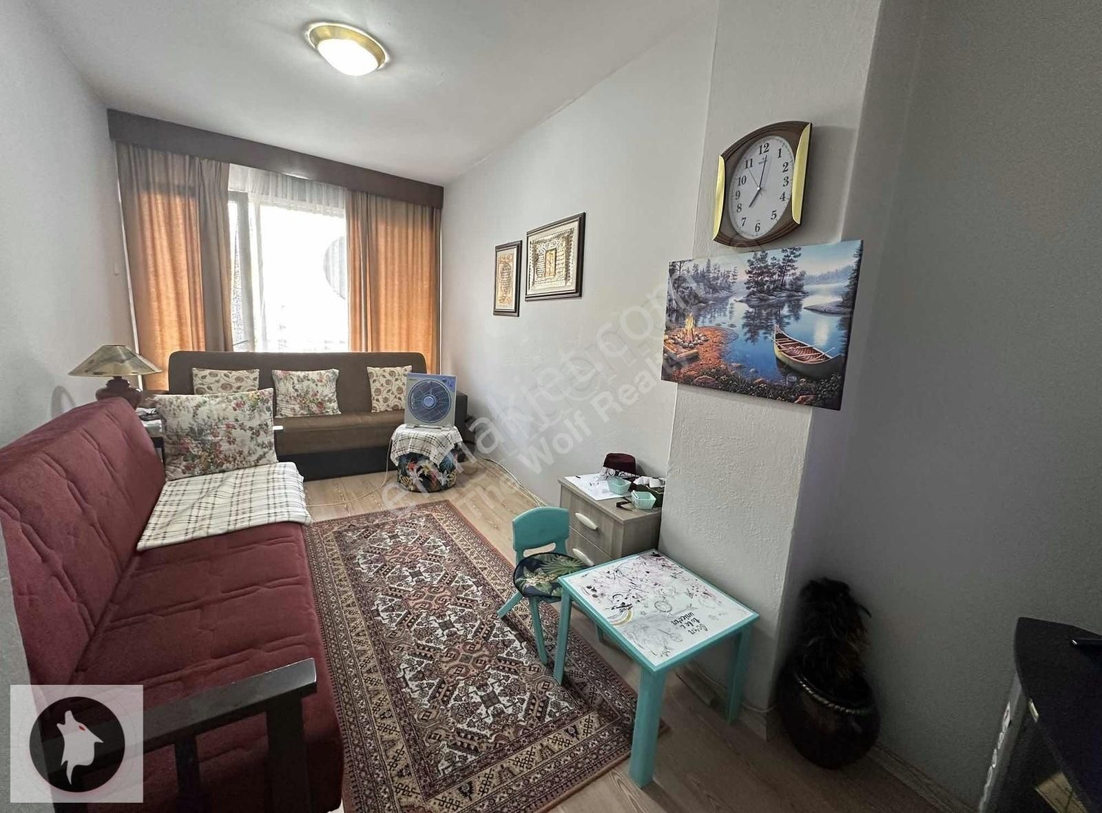 Karşıyaka'nın Kalbinde 3+1 Fırsat Daire - Görsel 3