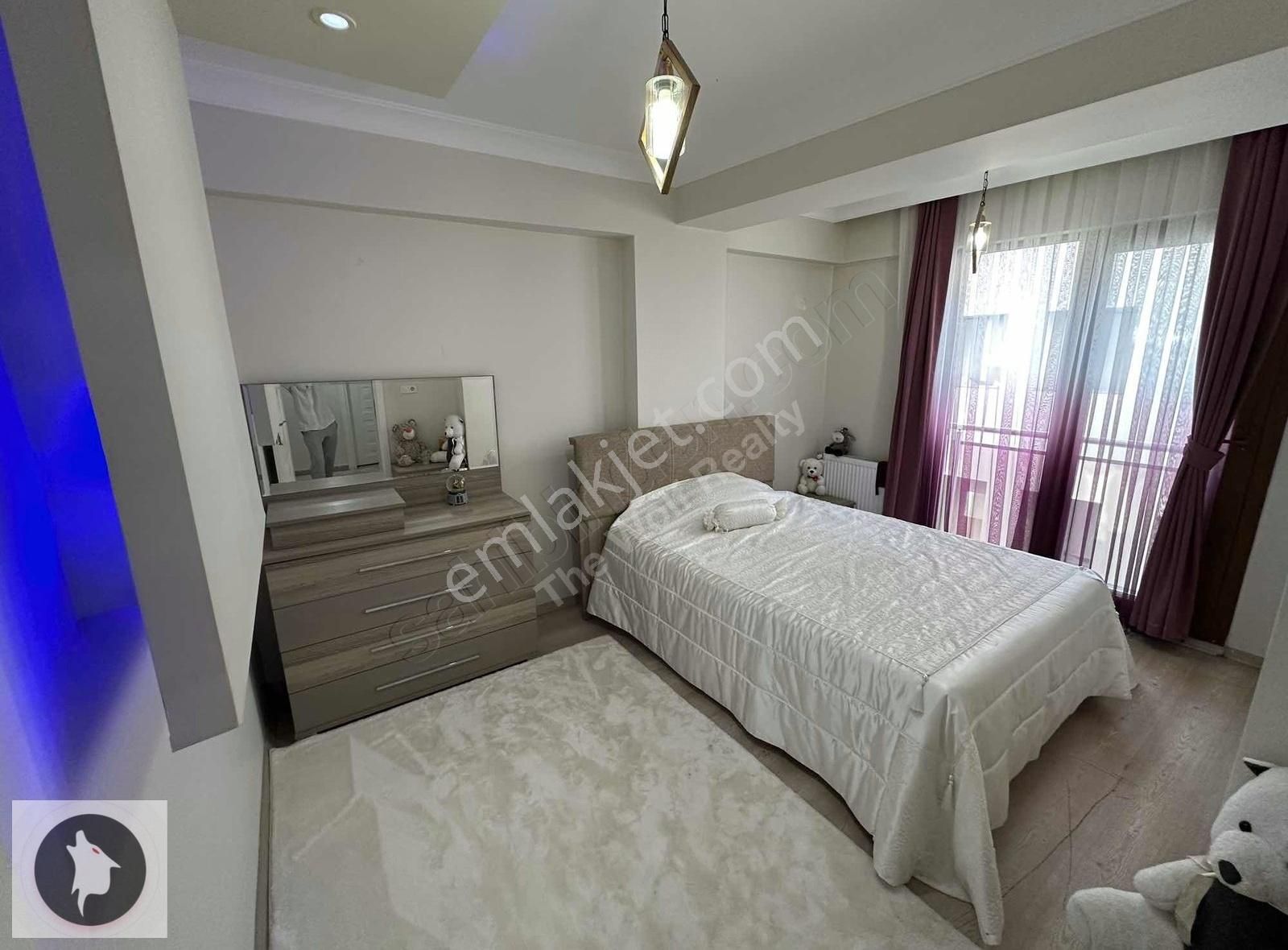 Karşıyaka Şemikler Mah. 3+1 Geniş Daire - Görsel 2