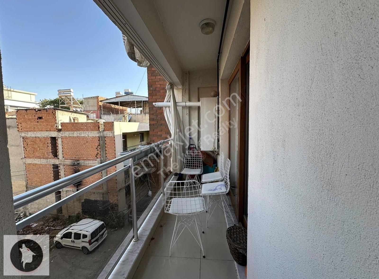 Karşıyaka Şemikler Mah. 3+1 Geniş Daire - Görsel 9