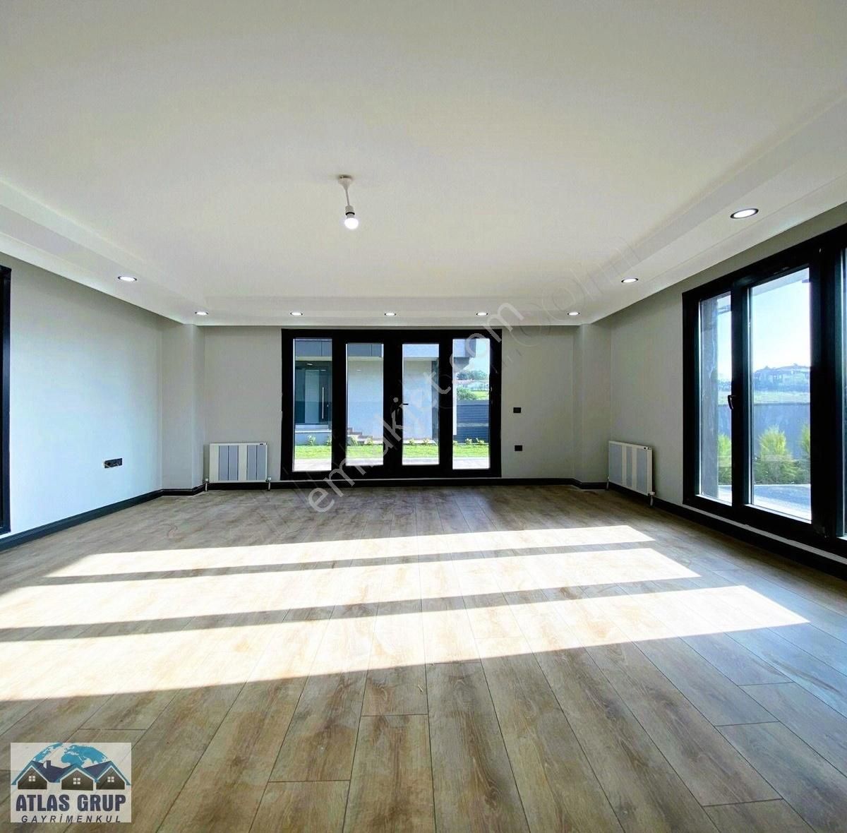 Beylikdüzü Gürpınar Da Emsallerinin Altında Fiyata 5+2 Villa - Görsel 10