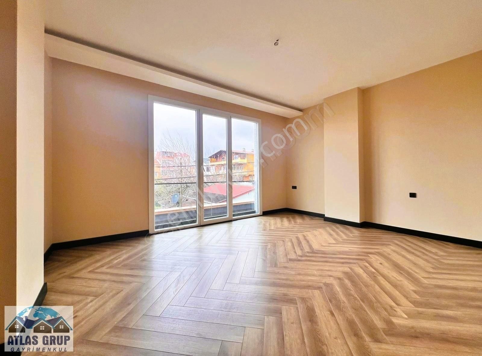 Büyükçekmece Güzelce De Deniz Manzaralı Özel Tasarım 5+1 Villa - Görsel 2