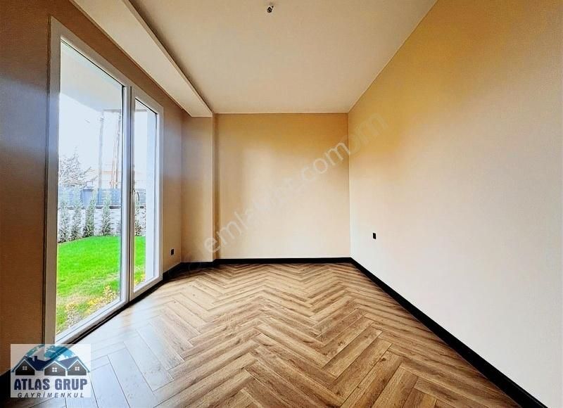 Büyükçekmece Güzelce De Deniz Manzaralı Özel Tasarım 5+1 Villa - Görsel 11