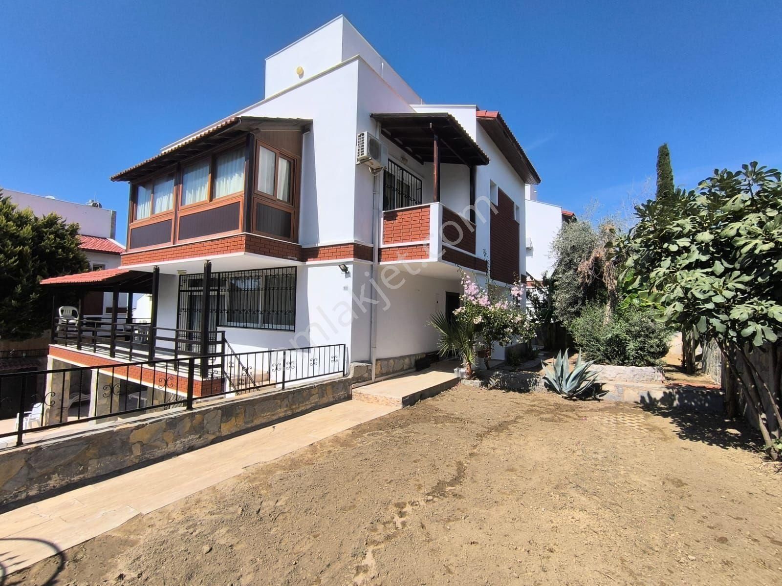 Kuşadası Kadınlar Denizinde Tek Müstakil Özel Havuzlu 6+2 Satılık Villa - Görsel 5