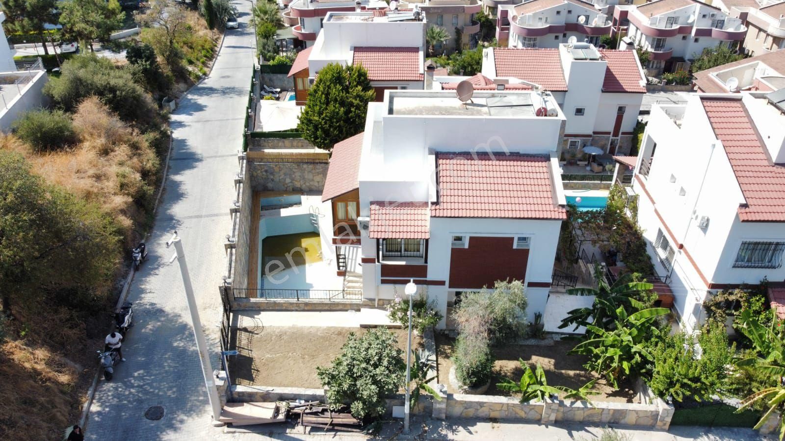 Kuşadası Kadınlar Denizinde Tek Müstakil Özel Havuzlu 6+2 Satılık Villa - Görsel 13