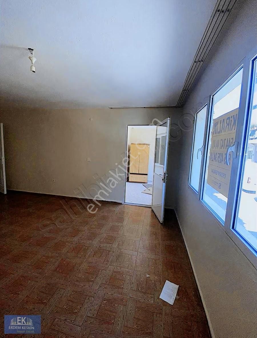 Gaziemir Emrezde İzbana Yakın Bahçeli 4+1 150m2 Kiralık Daire - Görsel 9