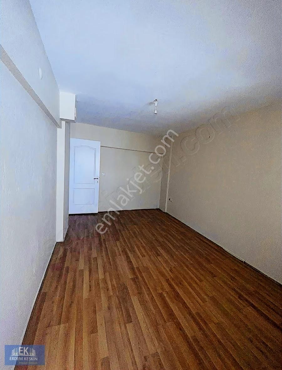 Gaziemir Emrezde İzbana Yakın Bahçeli 4+1 150m2 Kiralık Daire - Görsel 6