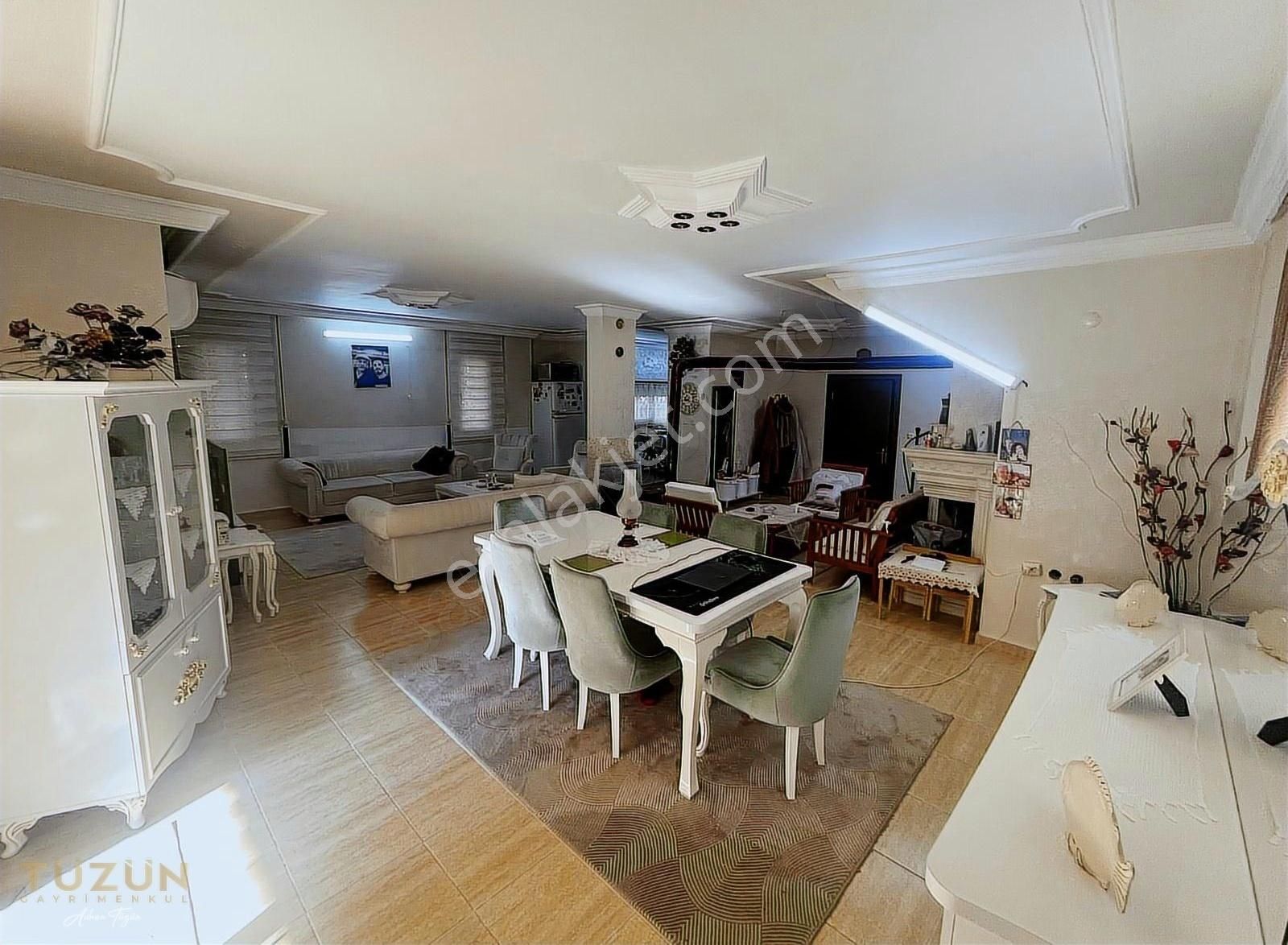 Tüzün'den Kuyuluk'ta Site İçerisinde 4+1 Satılık Tripleks Villa - Görsel 12