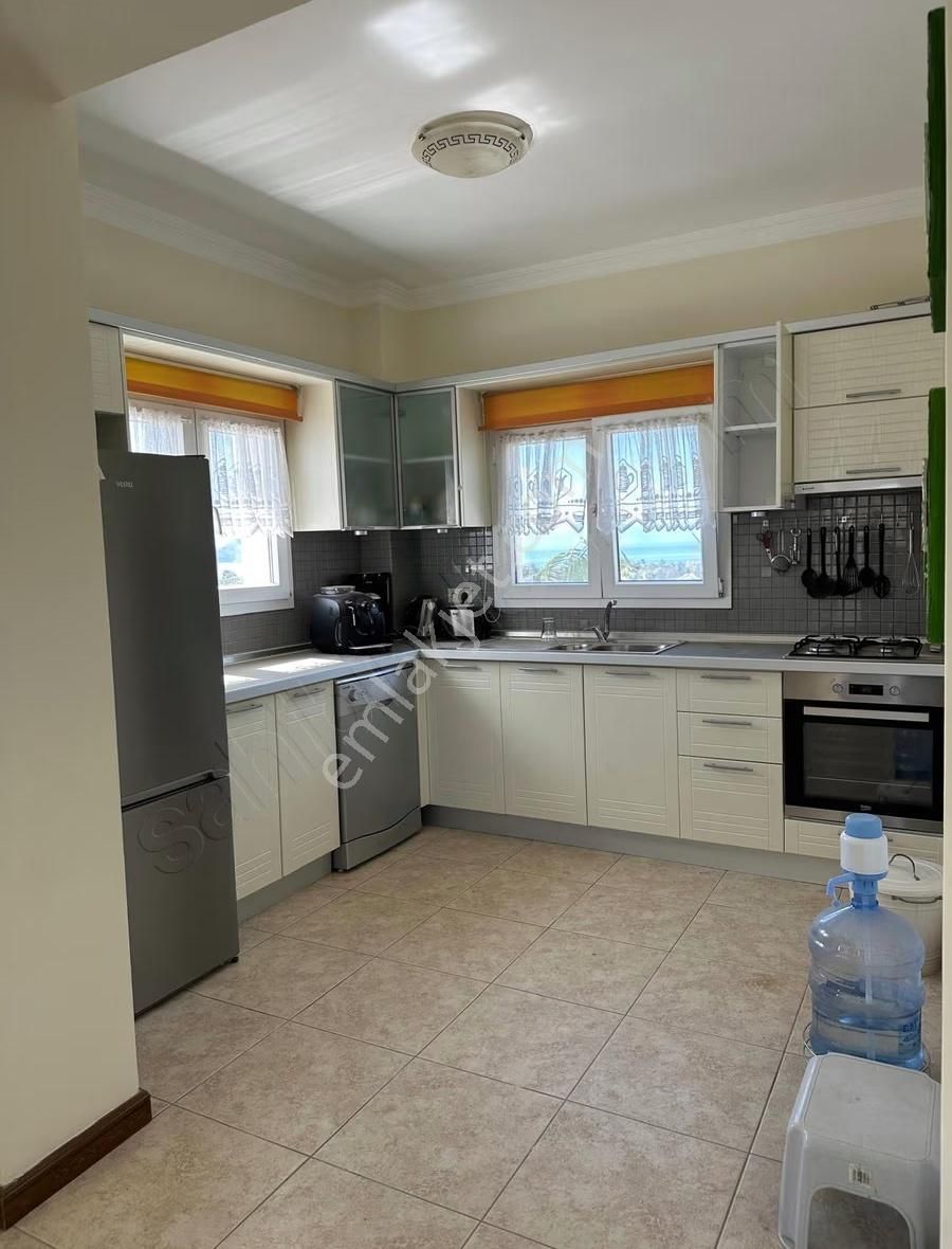 Panoramik Manzaralı Geniş Üst Kat Daire - Görsel 16