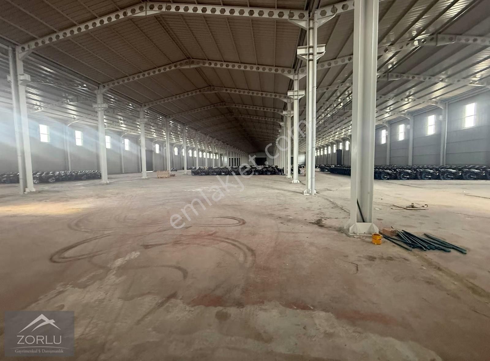 Zorlu Gayrimenkul'den Tarsus'ta 8000m2 Rampalı Aylık Kiralık