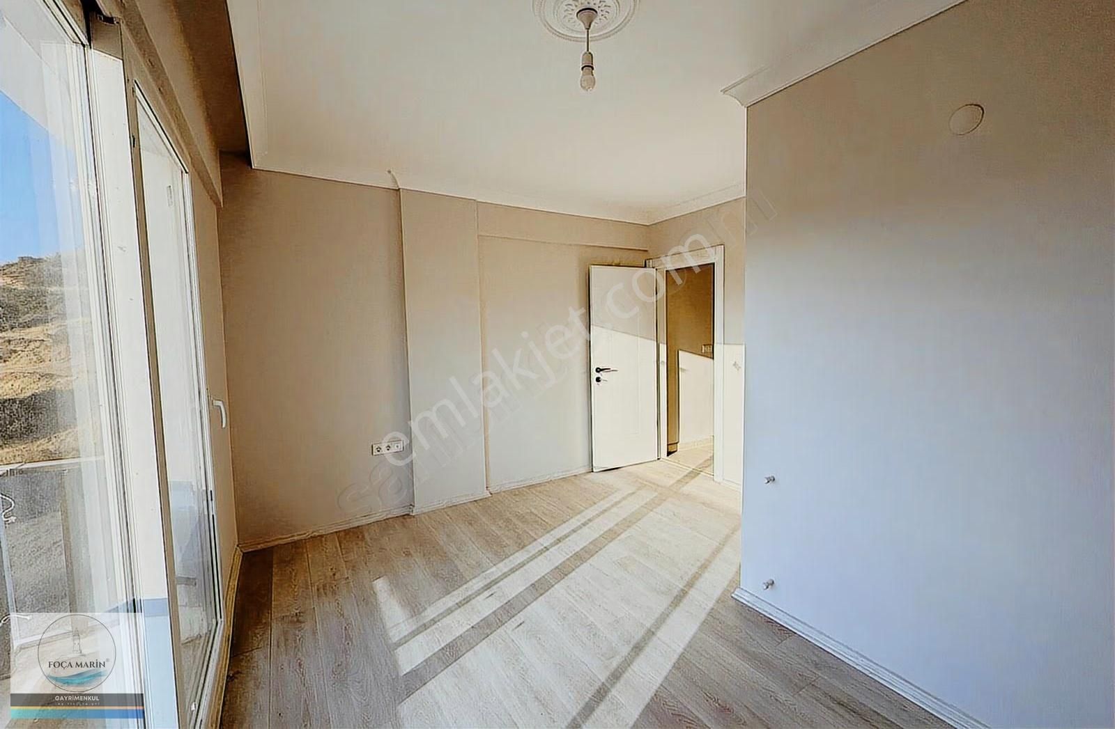 Yenifoça M.k.atatürk Mahallesinde Bahçeli 3+1 Satılık Villa - Görsel 2