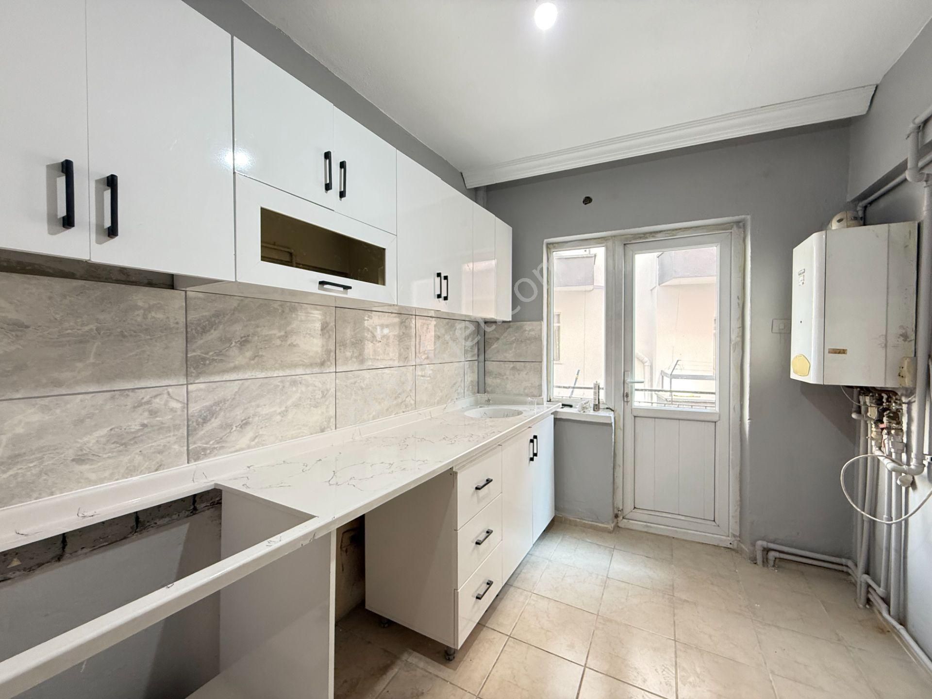 Bağcı Caddesi Üstün'de Yüksek Giriş Kat Konumun'da 3+1 Masrafsız - Görsel 10