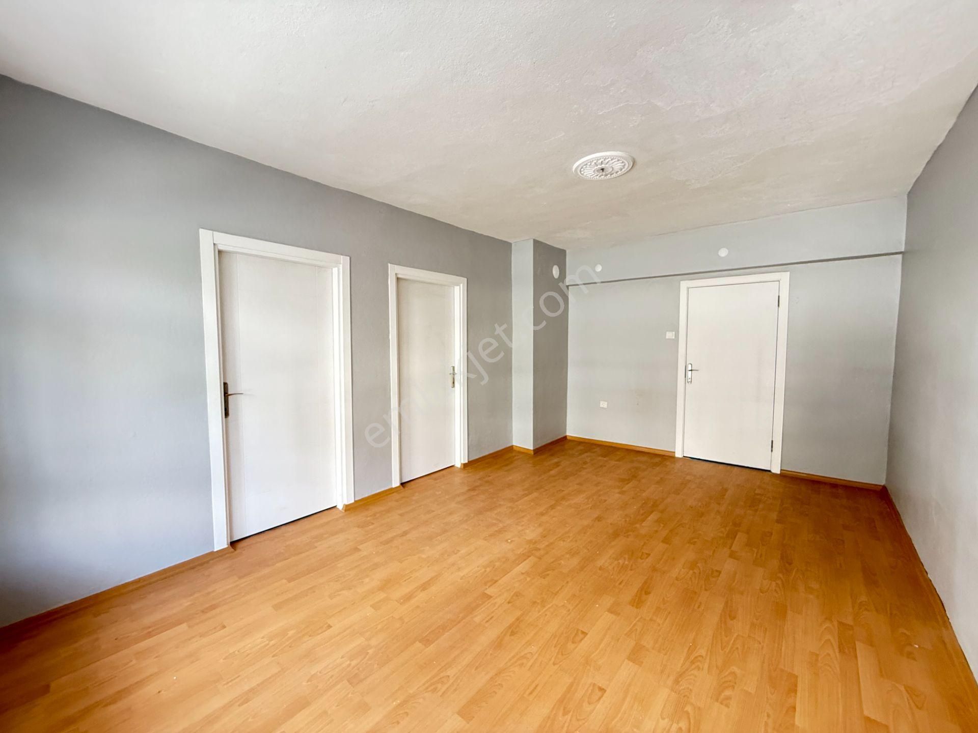 Bağcı Caddesi Üstün'de Yüksek Giriş Kat Konumun'da 3+1 Masrafsız - Görsel 18