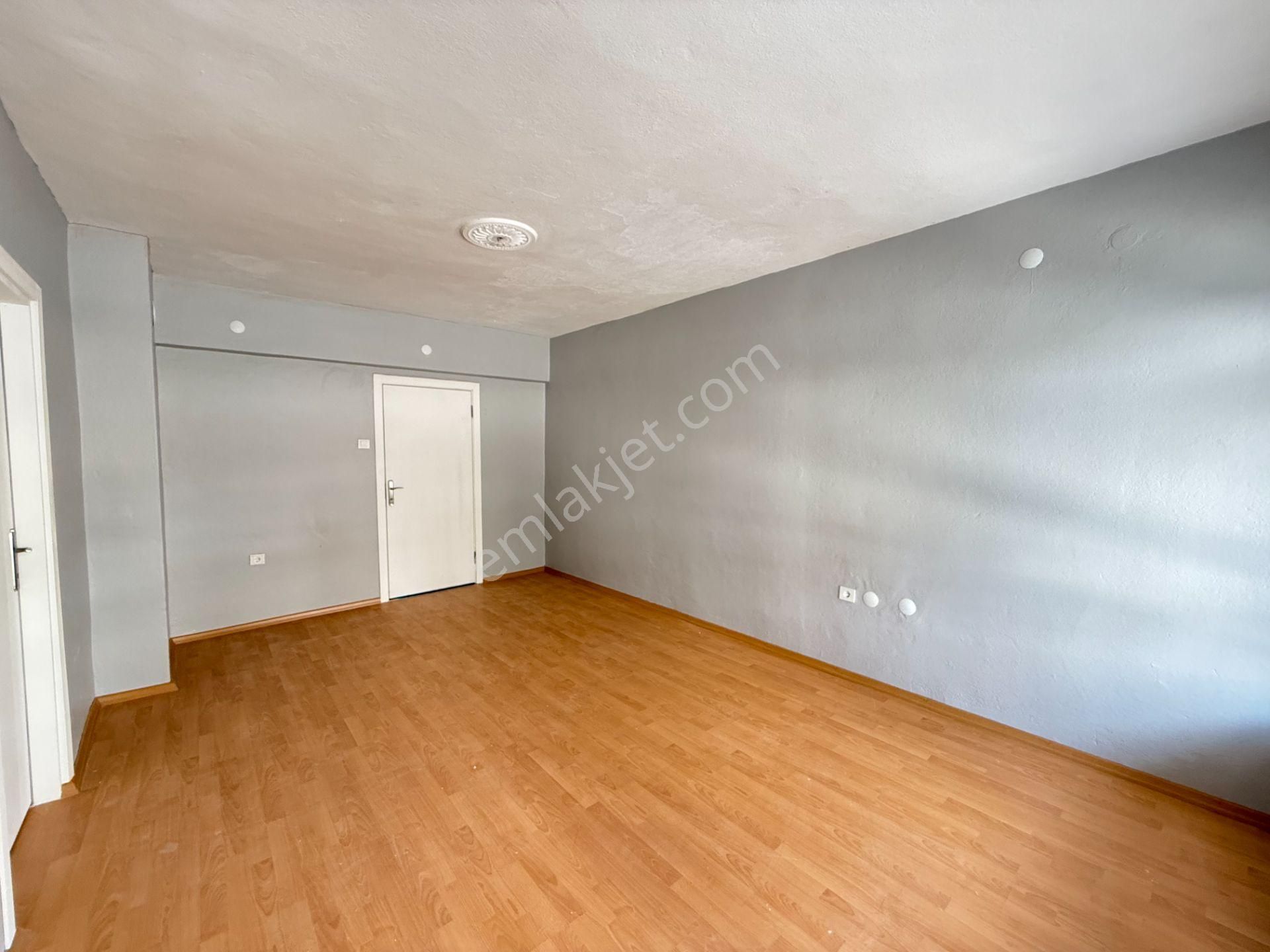 Bağcı Caddesi Üstün'de Yüksek Giriş Kat Konumun'da 3+1 Masrafsız - Görsel 16