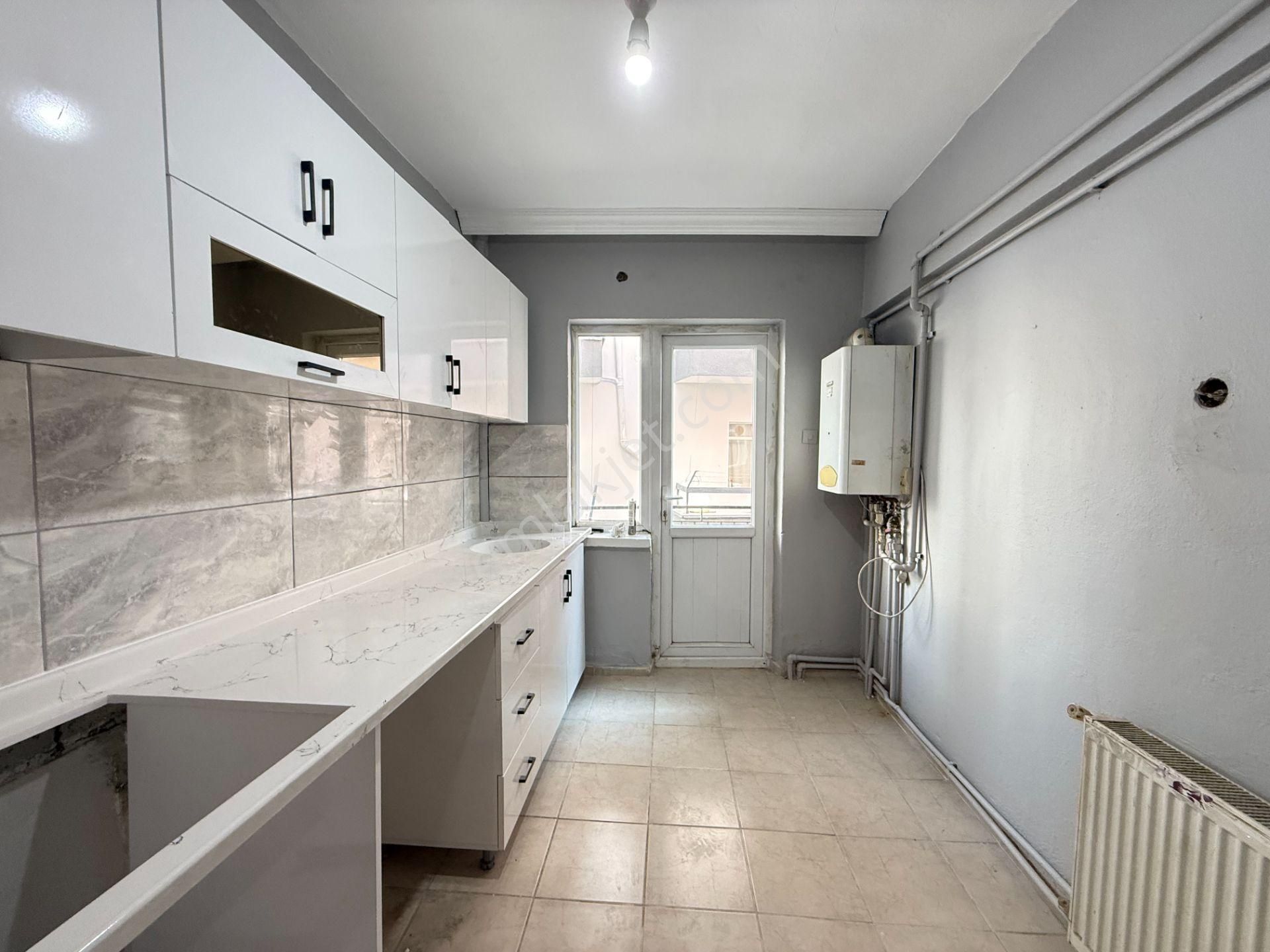 Bağcı Caddesi Üstün'de Yüksek Giriş Kat Konumun'da 3+1 Masrafsız - Görsel 8