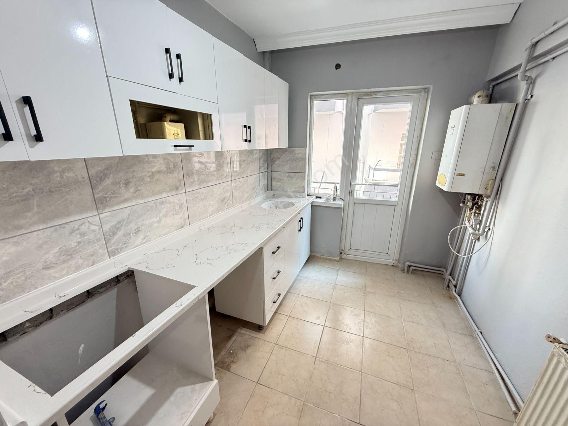 Bağcı Caddesi Üstün'de Yüksek Giriş Kat Konumun'da 3+1 Masrafsız - Görsel 4