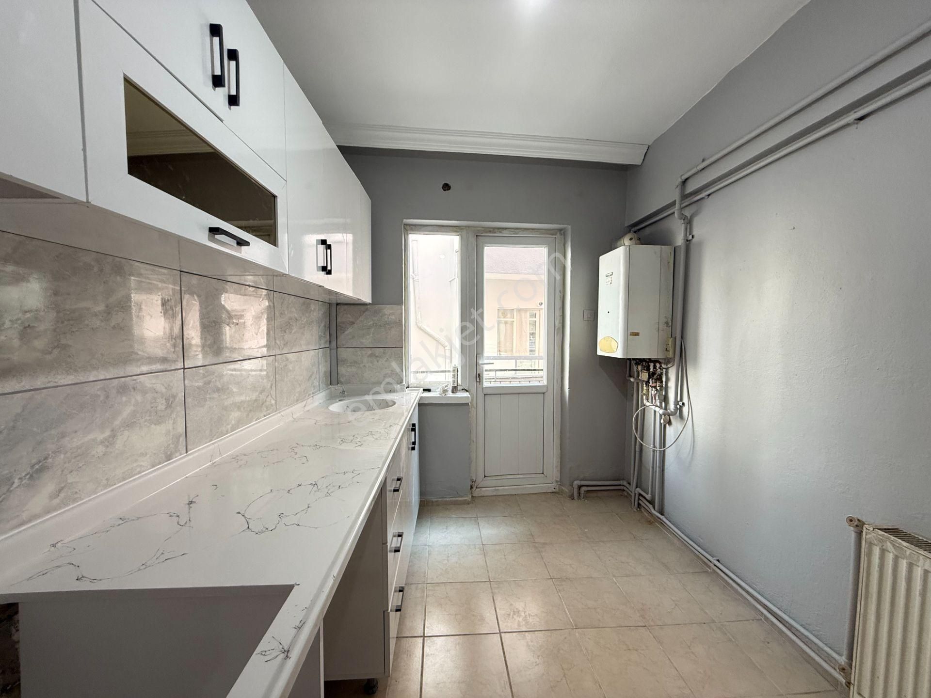 Bağcı Caddesi Üstün'de Yüksek Giriş Kat Konumun'da 3+1 Masrafsız - Görsel 6