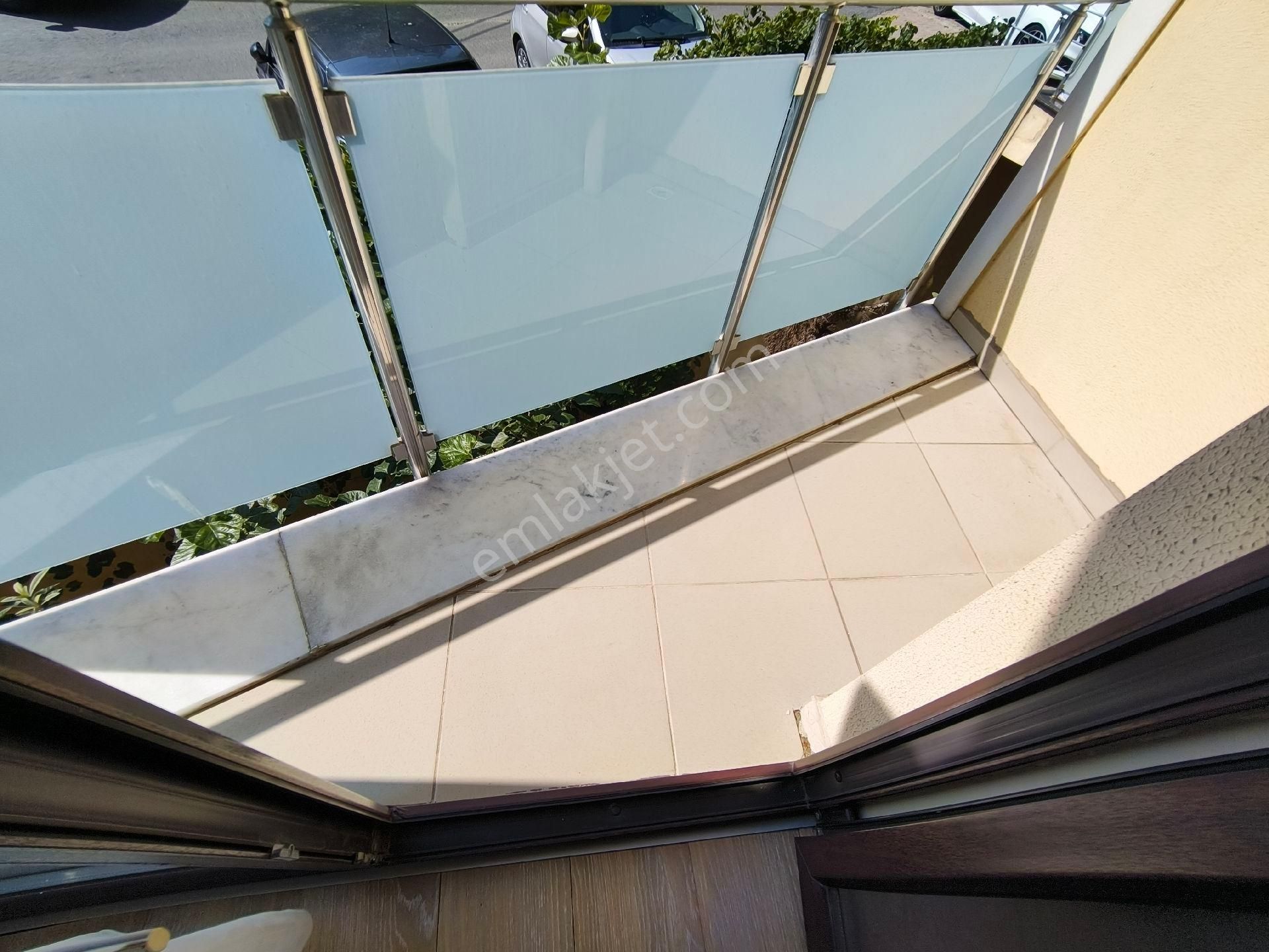 Güneyden Metroya Yakın 2+1.90m2 Oto Parklı Çift Balkonlu Daire - Görsel 15