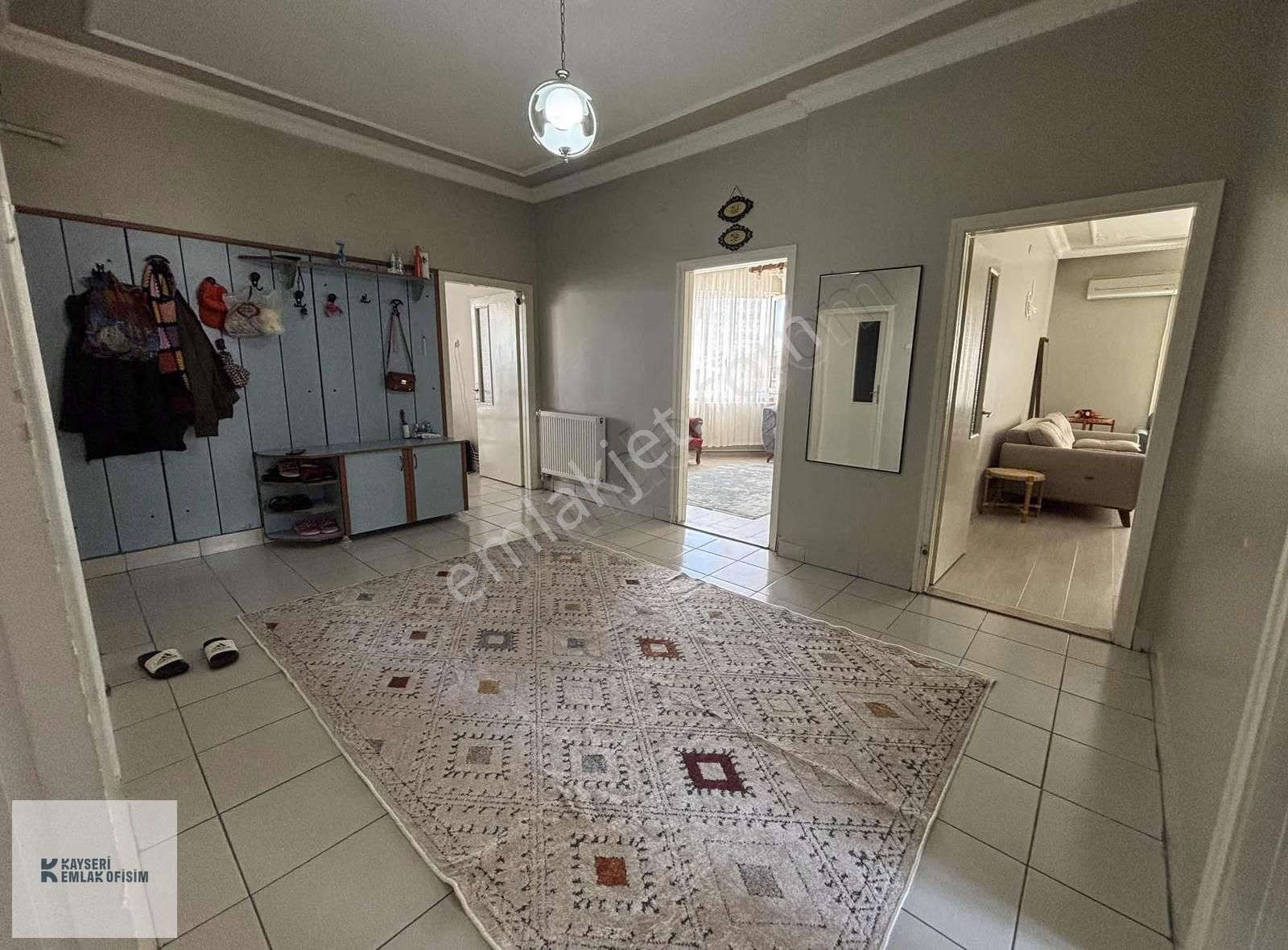 Emlak Ofisimden Argıncıkta 3+1 Bakımlı Satılık Daire - Görsel 4