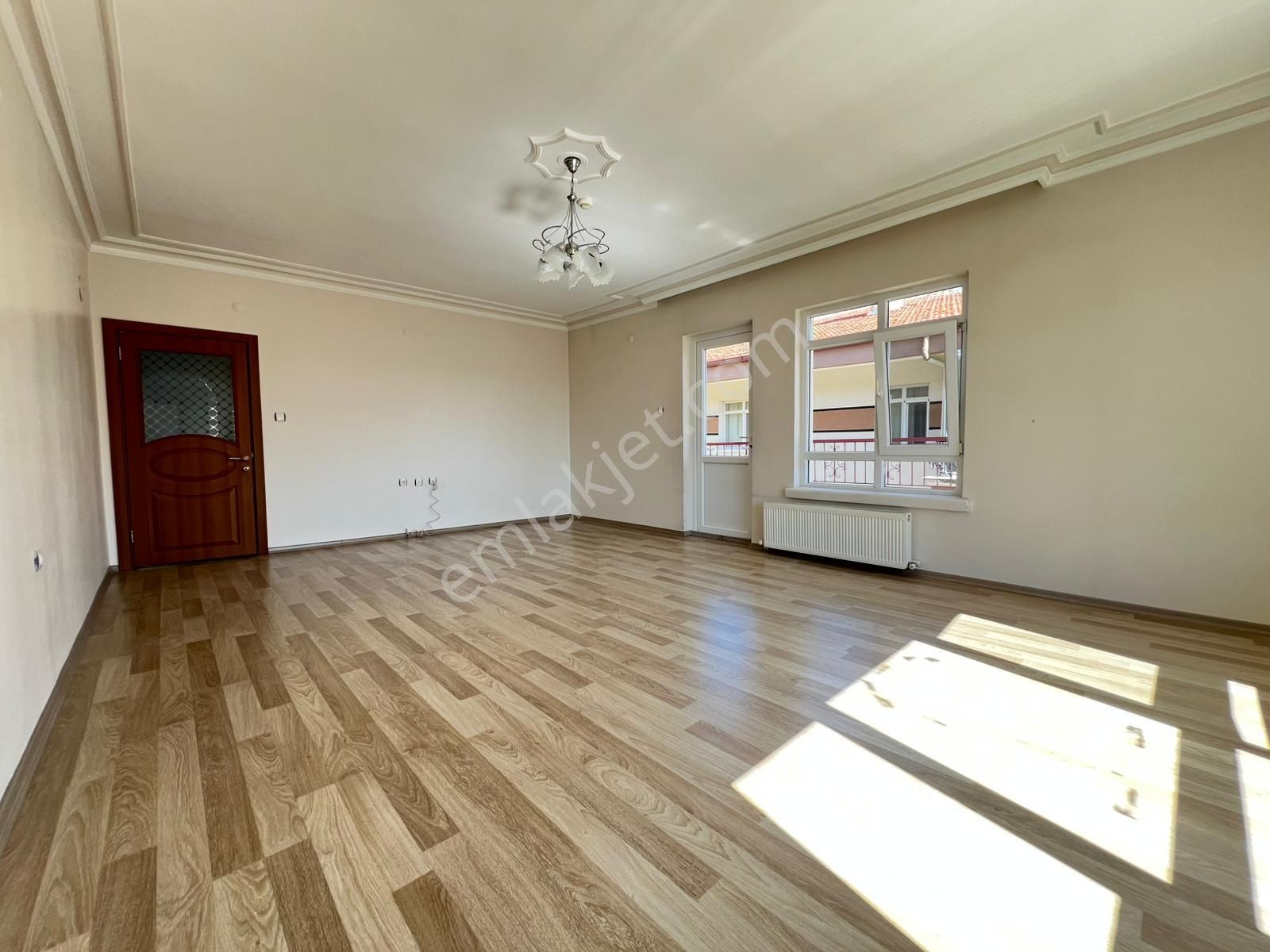 Engin Emlak'tan Fatih Mah. 3 Balkonlu Ebeveyn Banyolu 4+1 Daire - Görsel 8