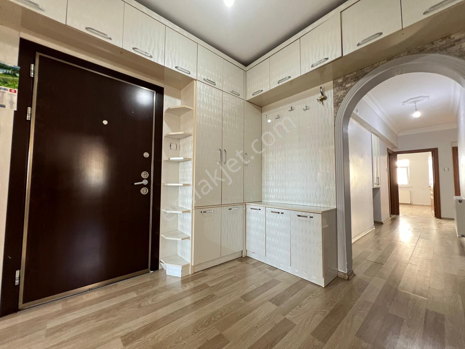 Engin Emlak'tan Fatih Mah. 3 Balkonlu Ebeveyn Banyolu 4+1 Daire - Görsel 21