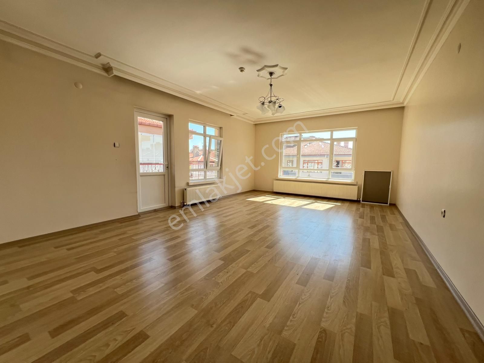 Engin Emlak'tan Fatih Mah. 3 Balkonlu Ebeveyn Banyolu 4+1 Daire - Görsel 6