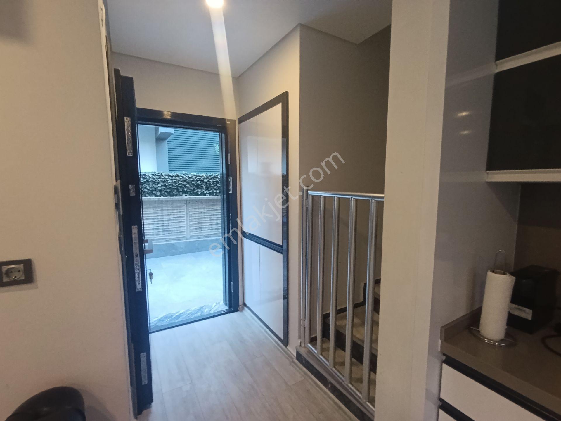 Denize 300 Metre Mesafede Full Eşyalı Özel Havuzlu - Görsel 12