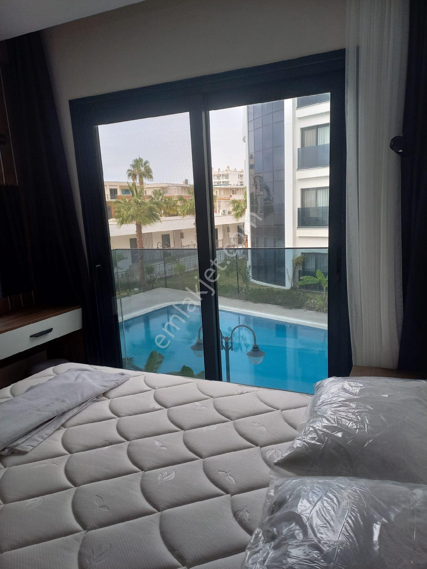 Kuşadası Kadınlar Denizi 1+1 Eşyalı Daire - Görsel 13