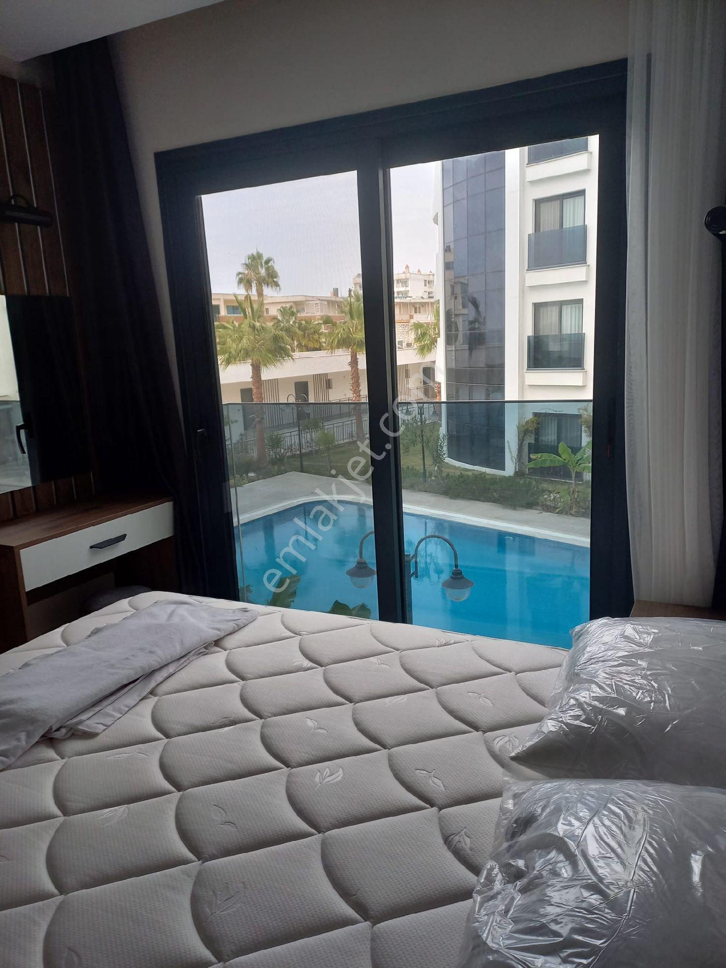 Kuşadası Kadınlar Denizi 1+1 Eşyalı Daire - Görsel 14