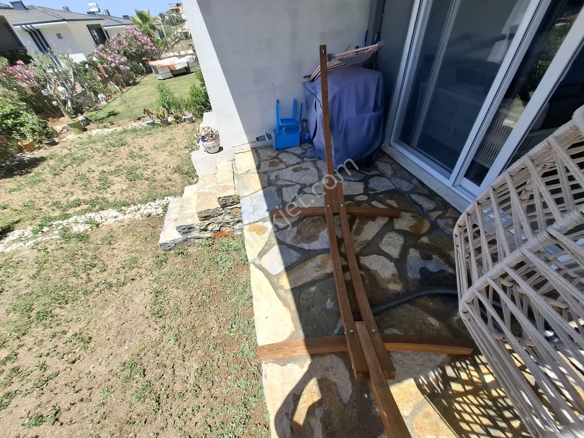 Akbük'te Havuzlu Sitede - Bahçeli 1+1 Satılık Daire - Görsel 10