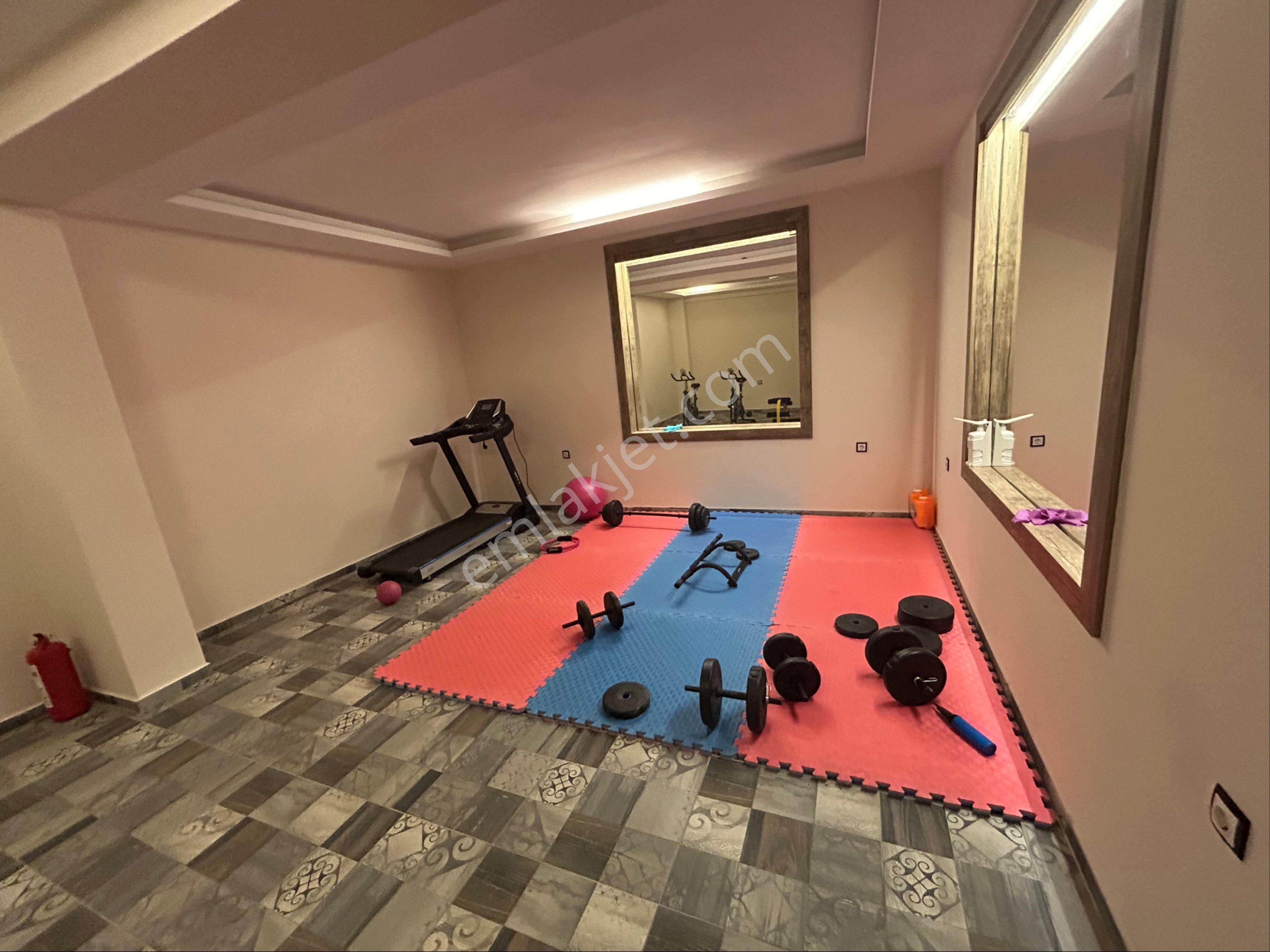 Kuşadası Merkezde Satılık Muhteşem Bahçeli Rezidans Daire - Görsel 20