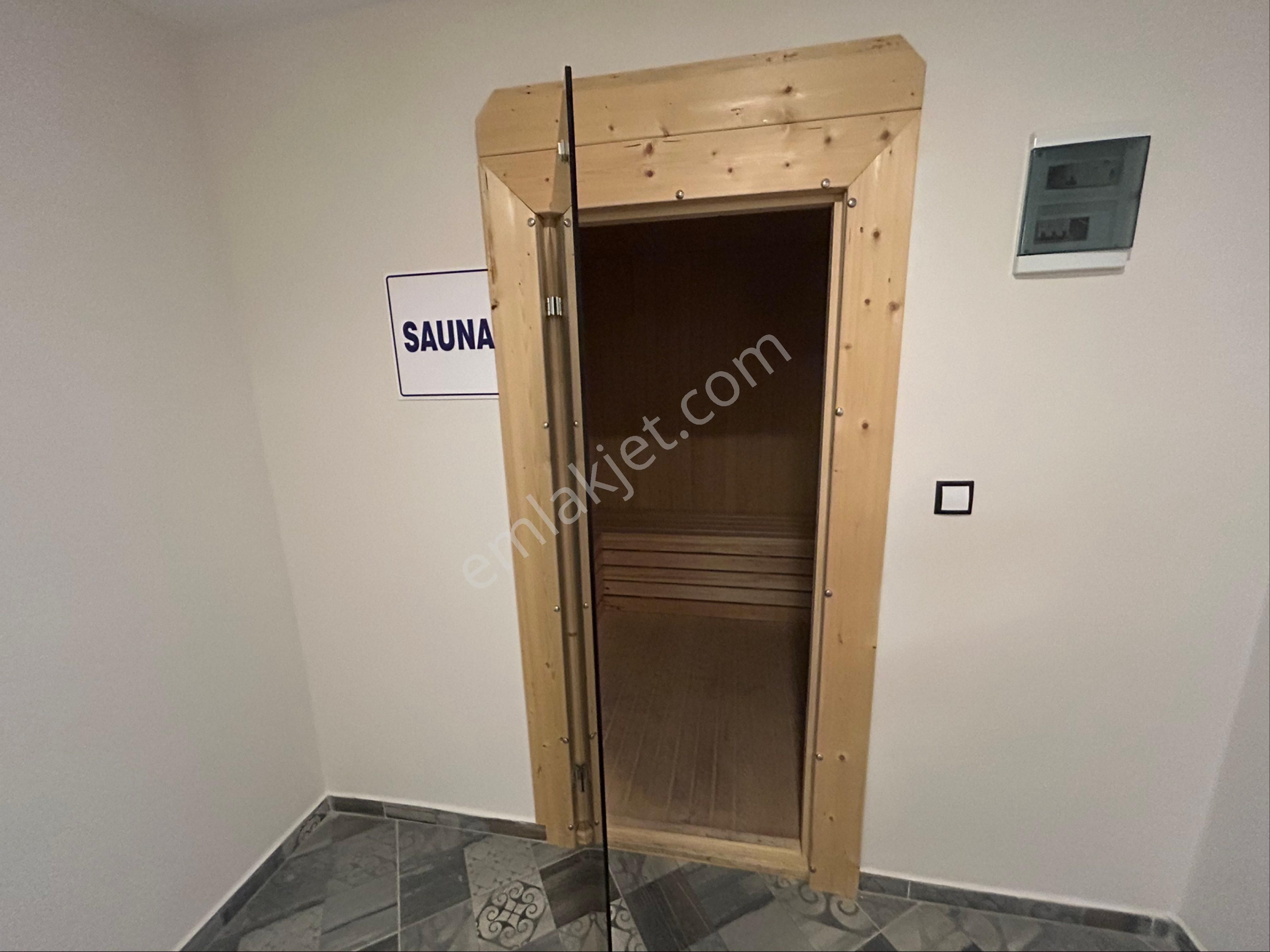 Kuşadası Merkezde Satılık Muhteşem Bahçeli Rezidans Daire - Görsel 19