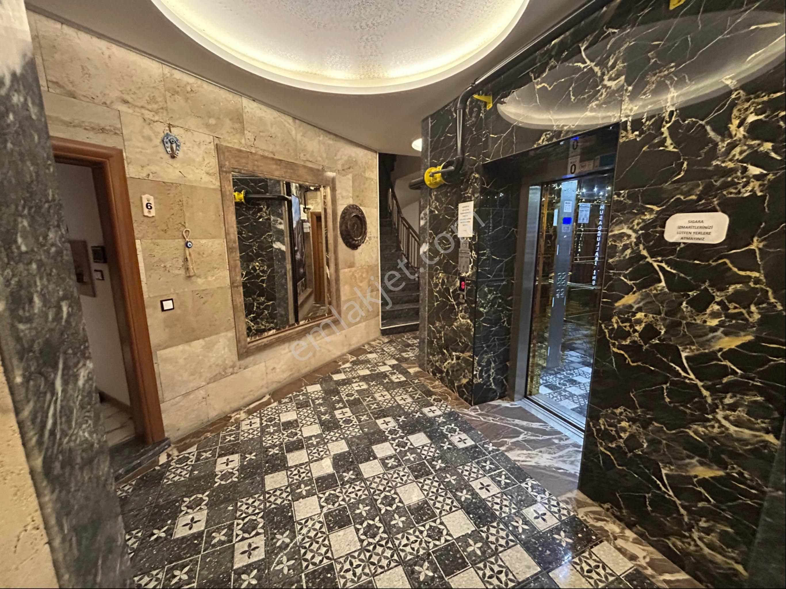 Kuşadası Merkezde Satılık Muhteşem Bahçeli Rezidans Daire - Görsel 12