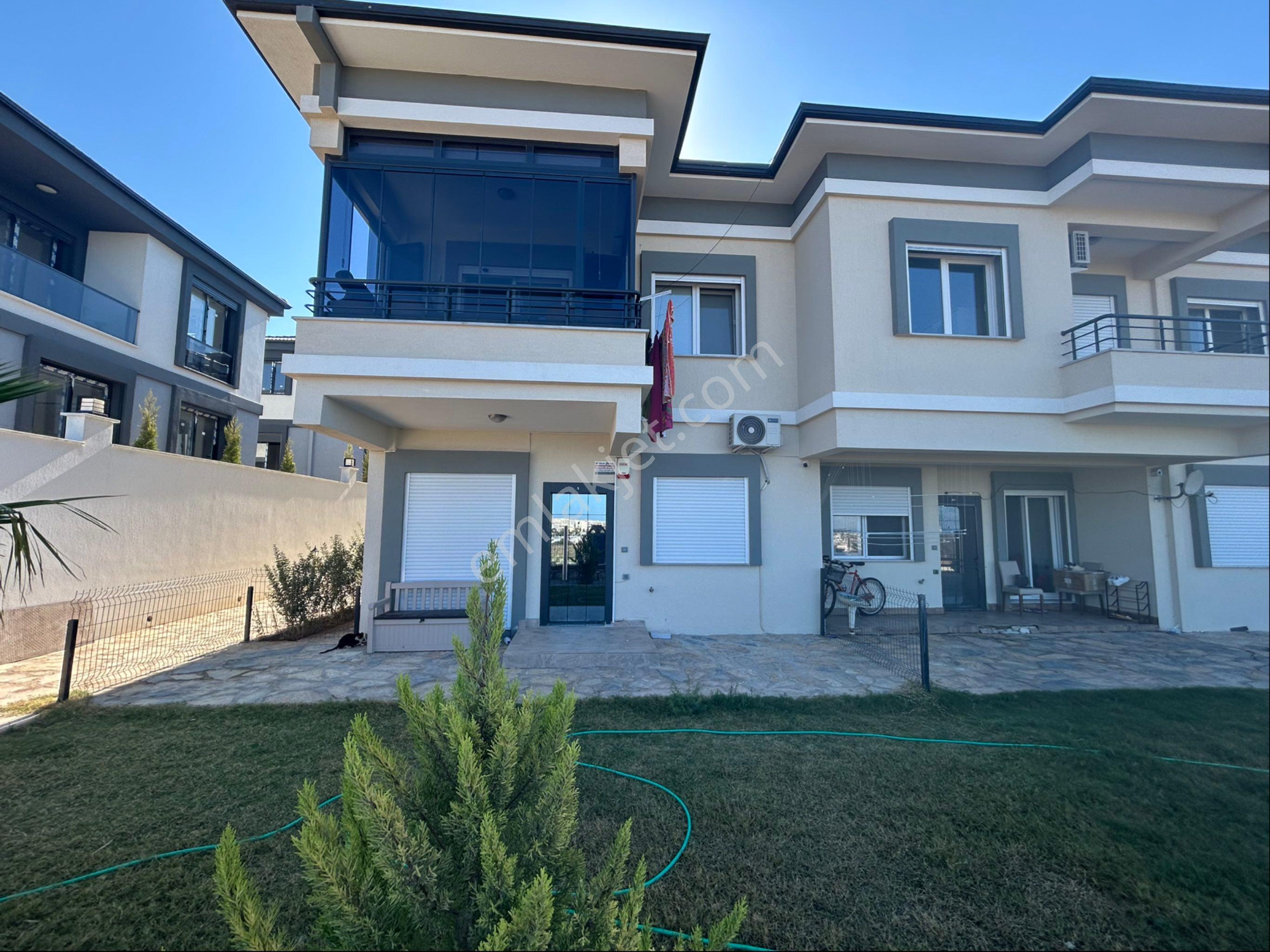 Didimde Geniş Bahçeli 2+1 Daire - Görsel 28