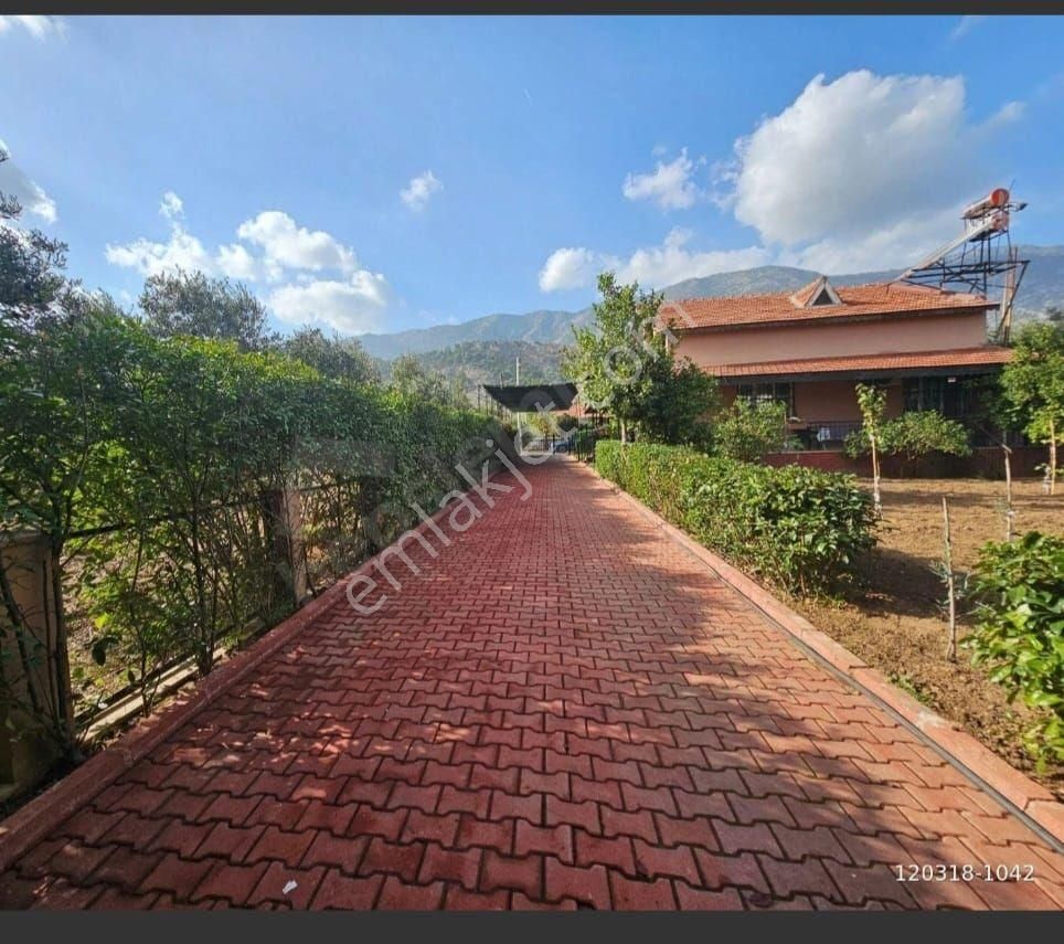 Avg Den Döşemealtında İki Ayrı Müstakil Ev