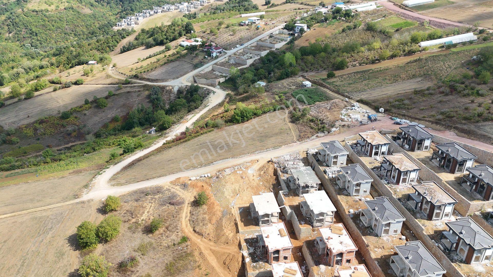 İzmit Kabaoğlu Satılık 2433 M2 Villa İmarlı Değerli Arazi