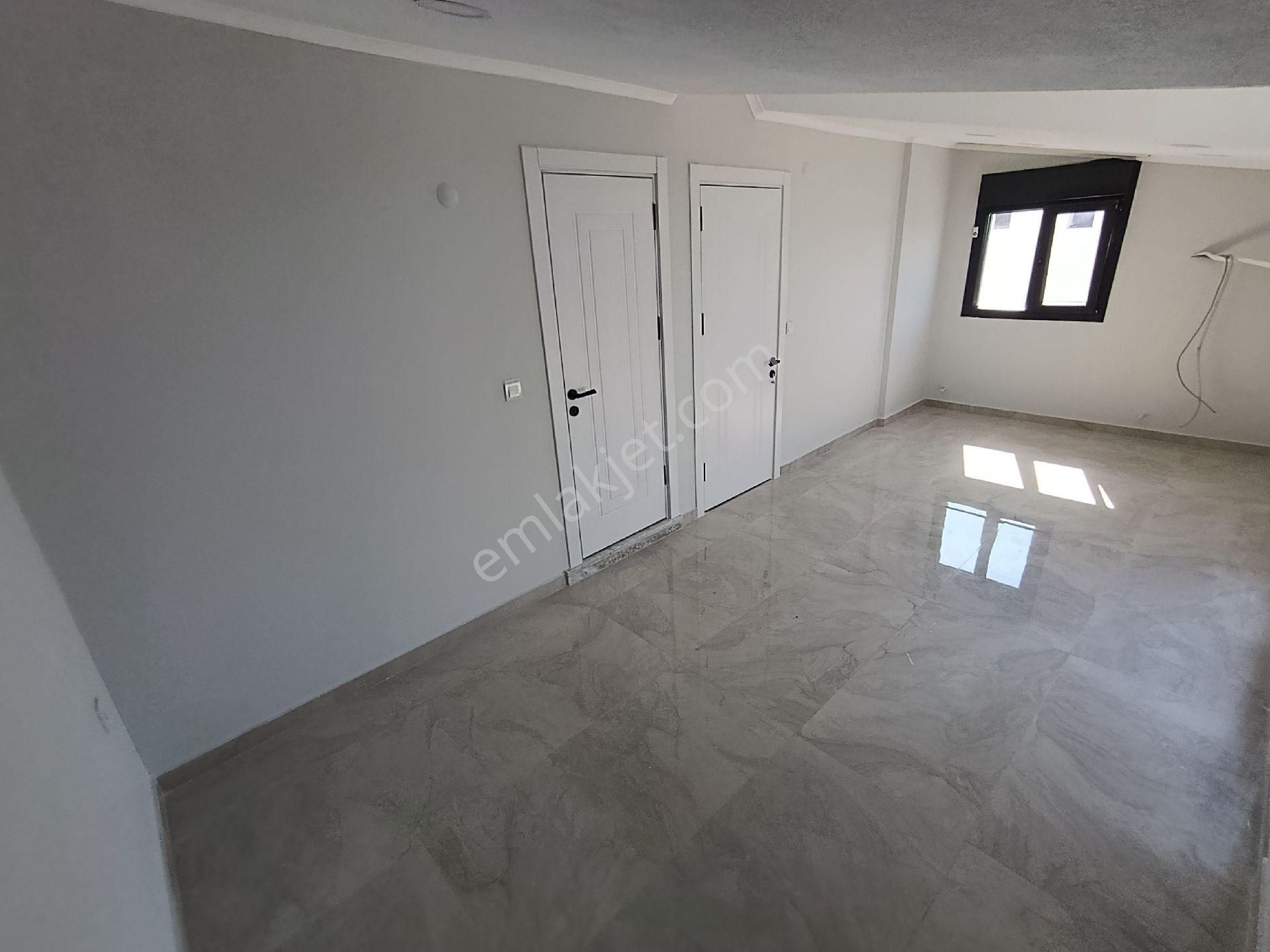 Taş Emlak'tan Geniş Bahçeli Sıfır Villa - Görsel 18