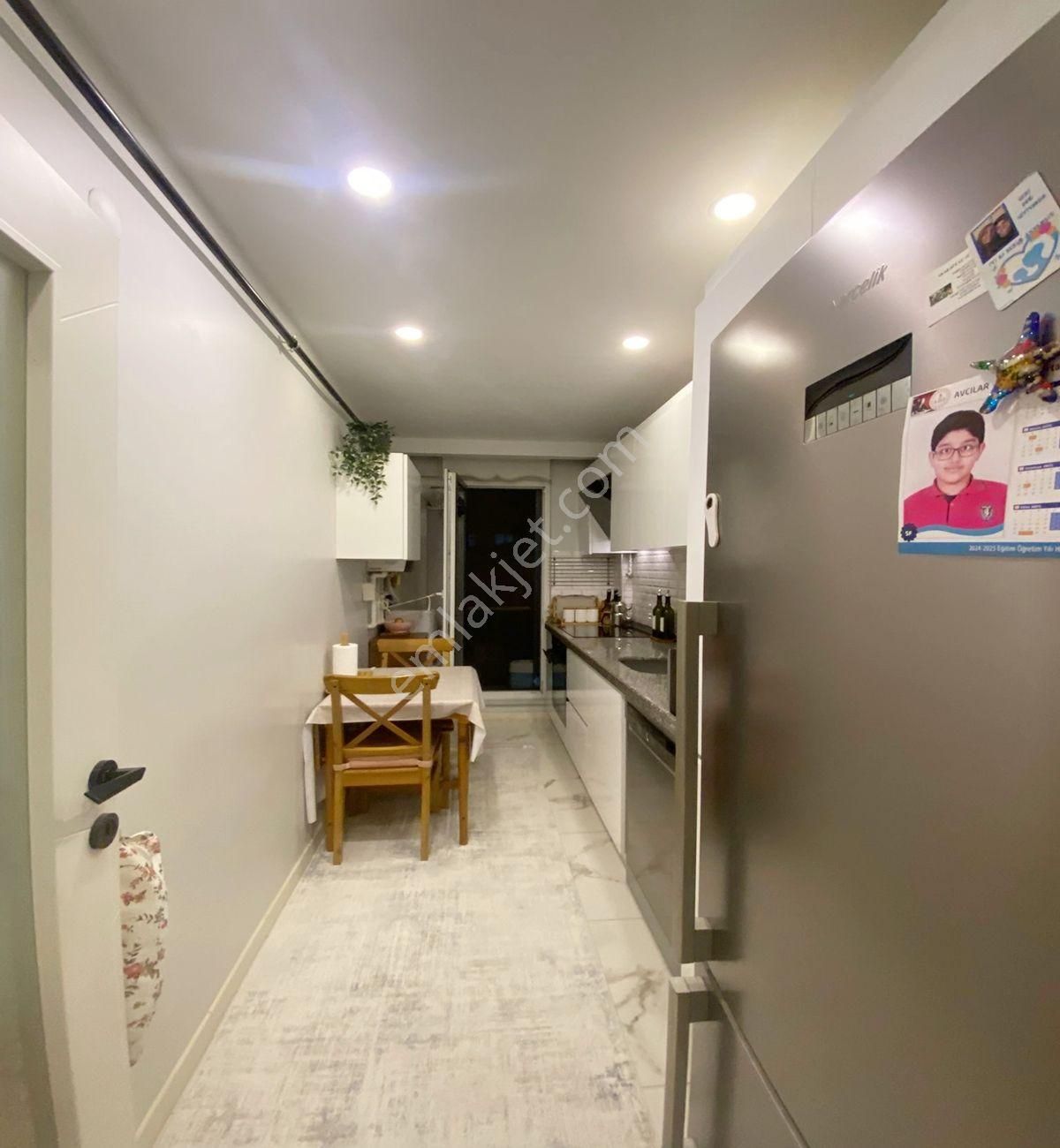 Avcılar Cihangirde 2+1 Ara Kat Pelican Durağına 3dak.