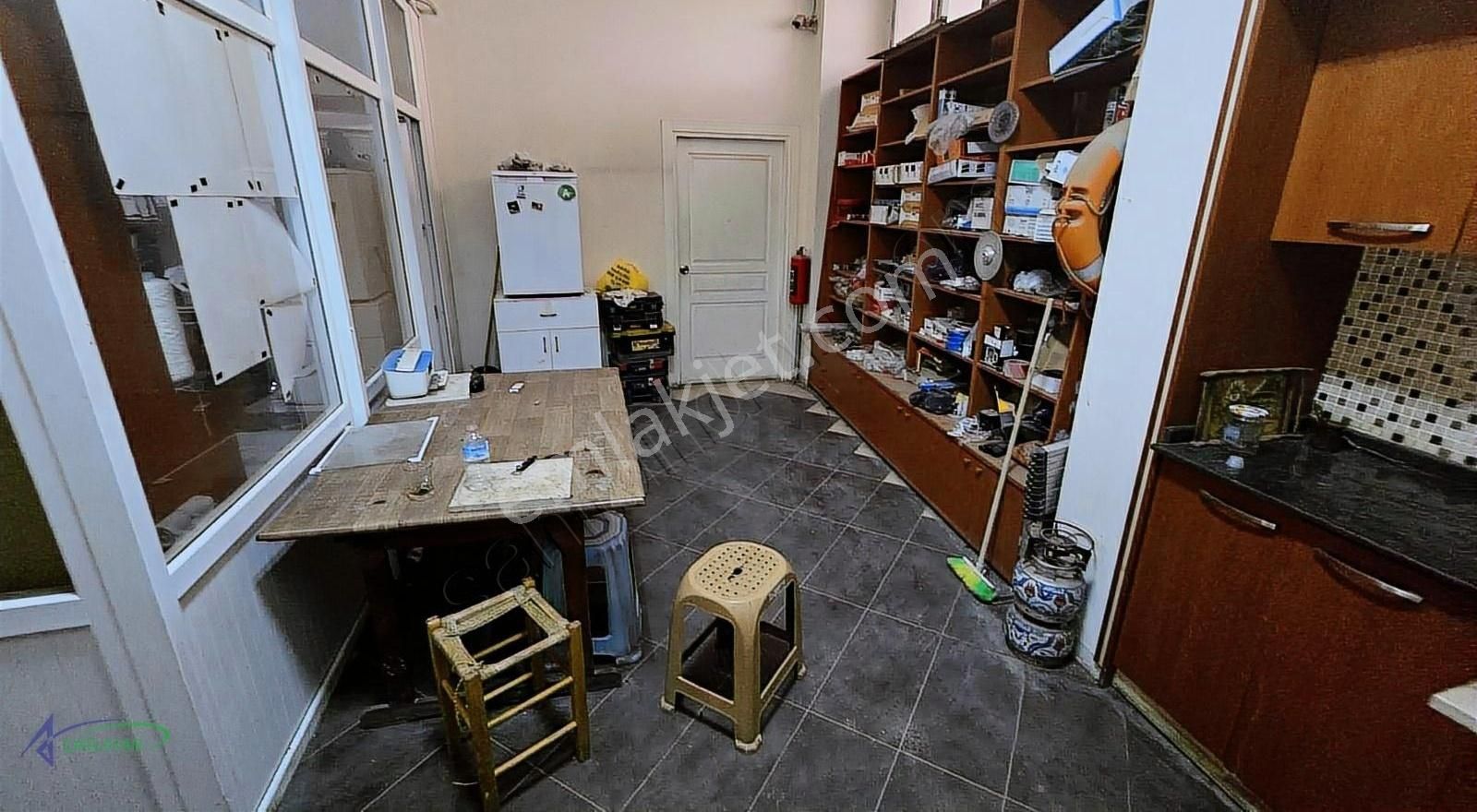 Çiğli'de Anadolu Caddesi'ne Yakın Satılık Dükkan - Görsel 5