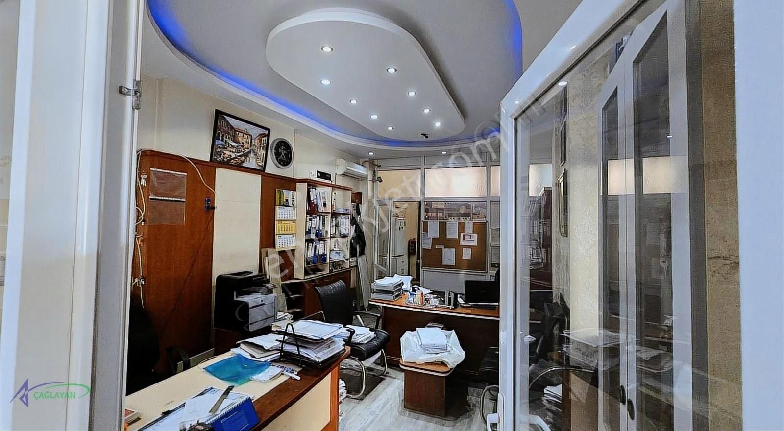 Çiğli'de Anadolu Caddesi'ne Yakın Satılık Dükkan - Görsel 3