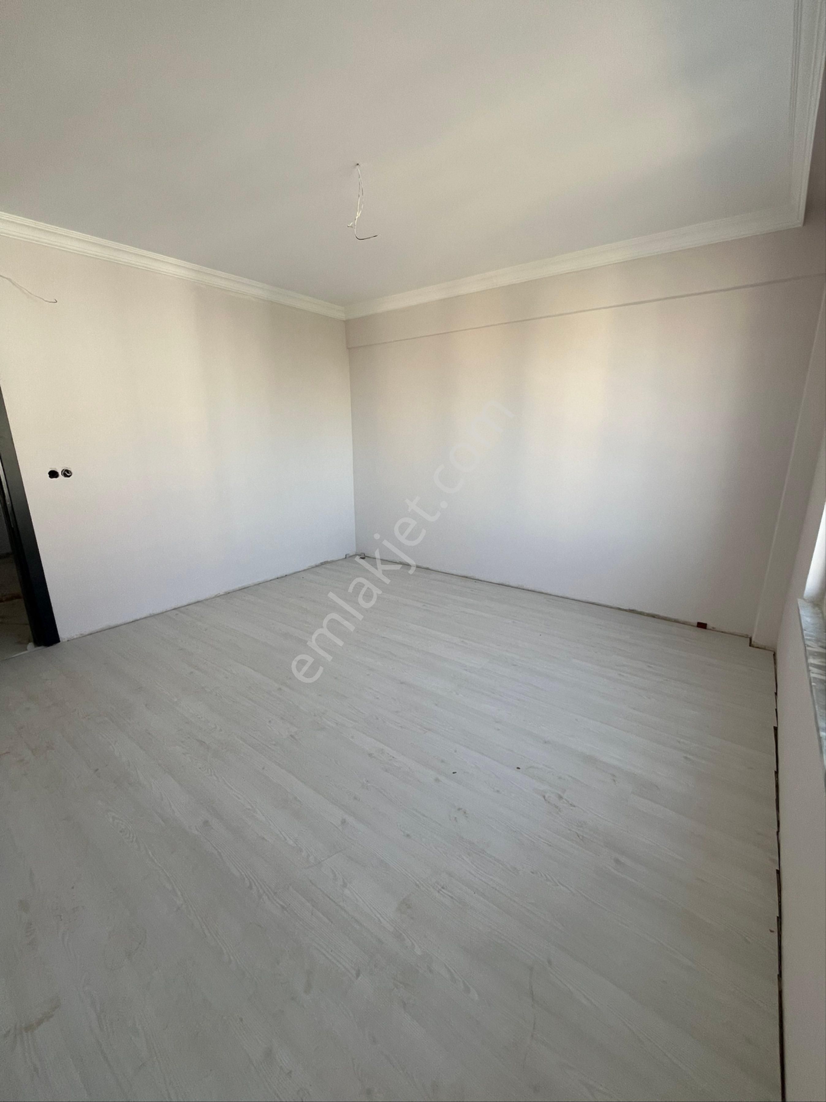 Murat Emlaktan Satılk 3+1 Sıfır Garjlı Daire - Görsel 8