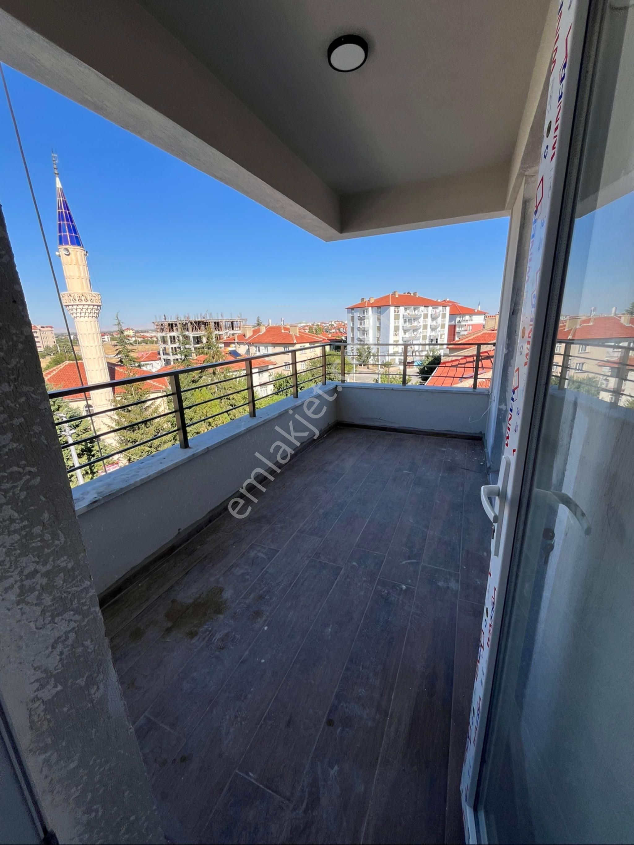 Murat Emlaktan Satılk 3+1 Sıfır Garjlı Daire - Görsel 6