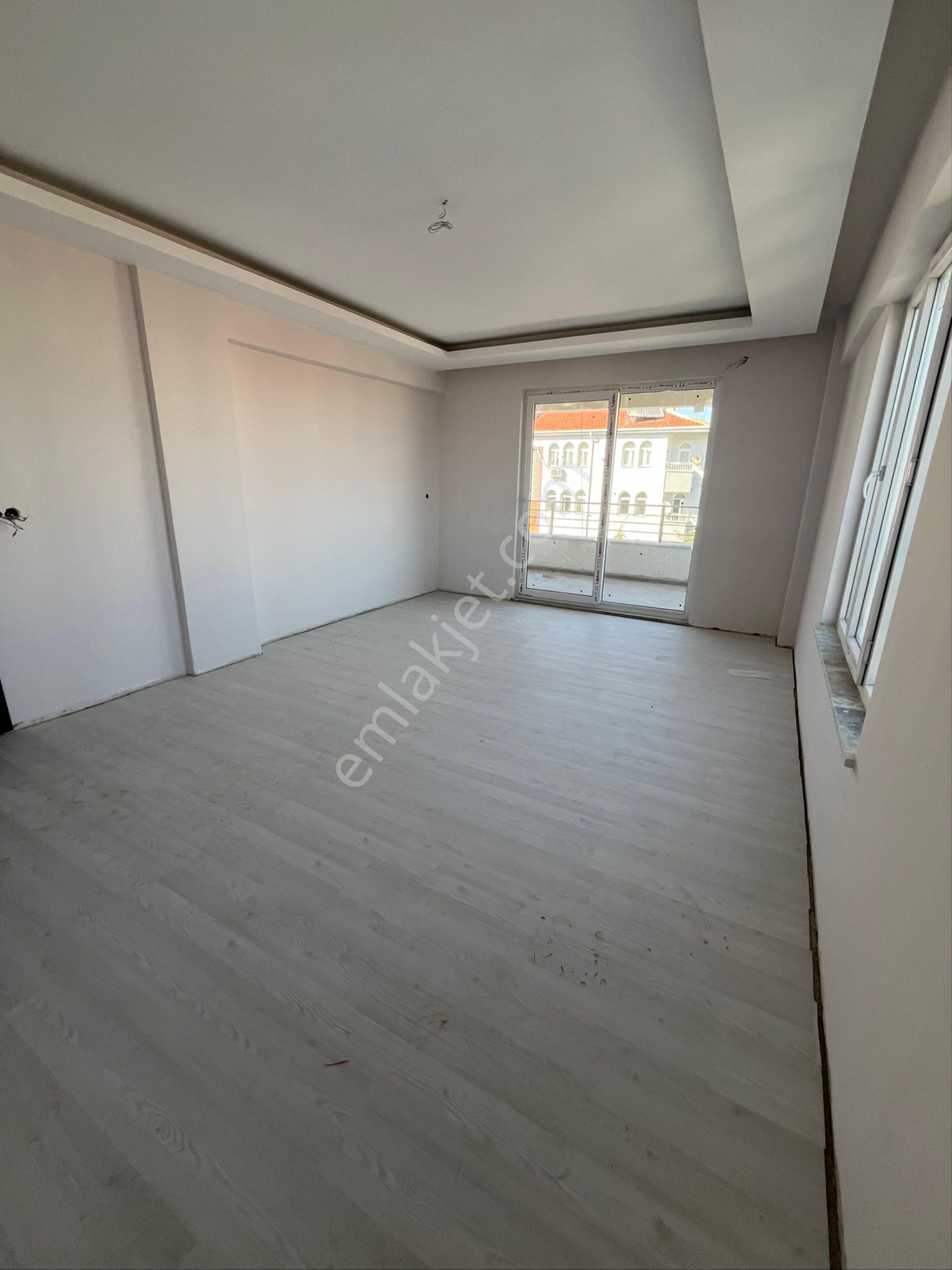 Murat Emlaktan Satılk 3+1 Sıfır Garjlı Daire - Görsel 7