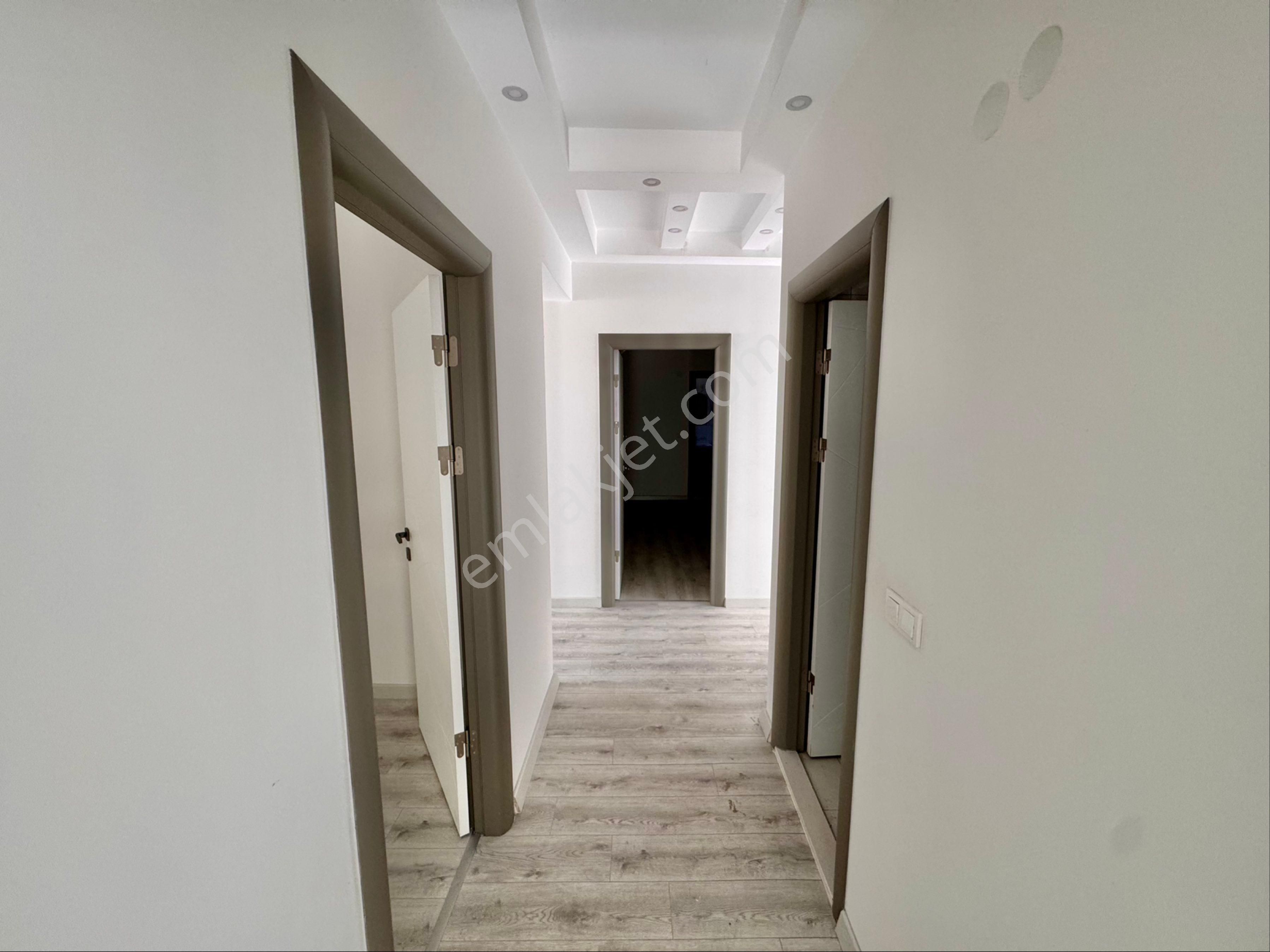 Kuşadası Değirmendere Mah. De Ara Kat Geniş Satılık 3+1 Daire - Görsel 22