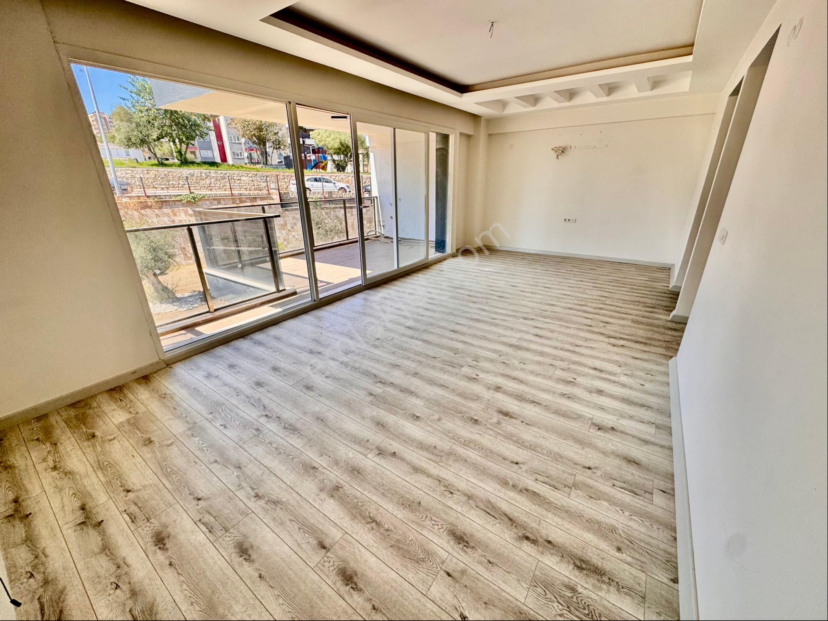 Kuşadası Değirmendere Mah. De Ara Kat Geniş Satılık 3+1 Daire - Görsel 6