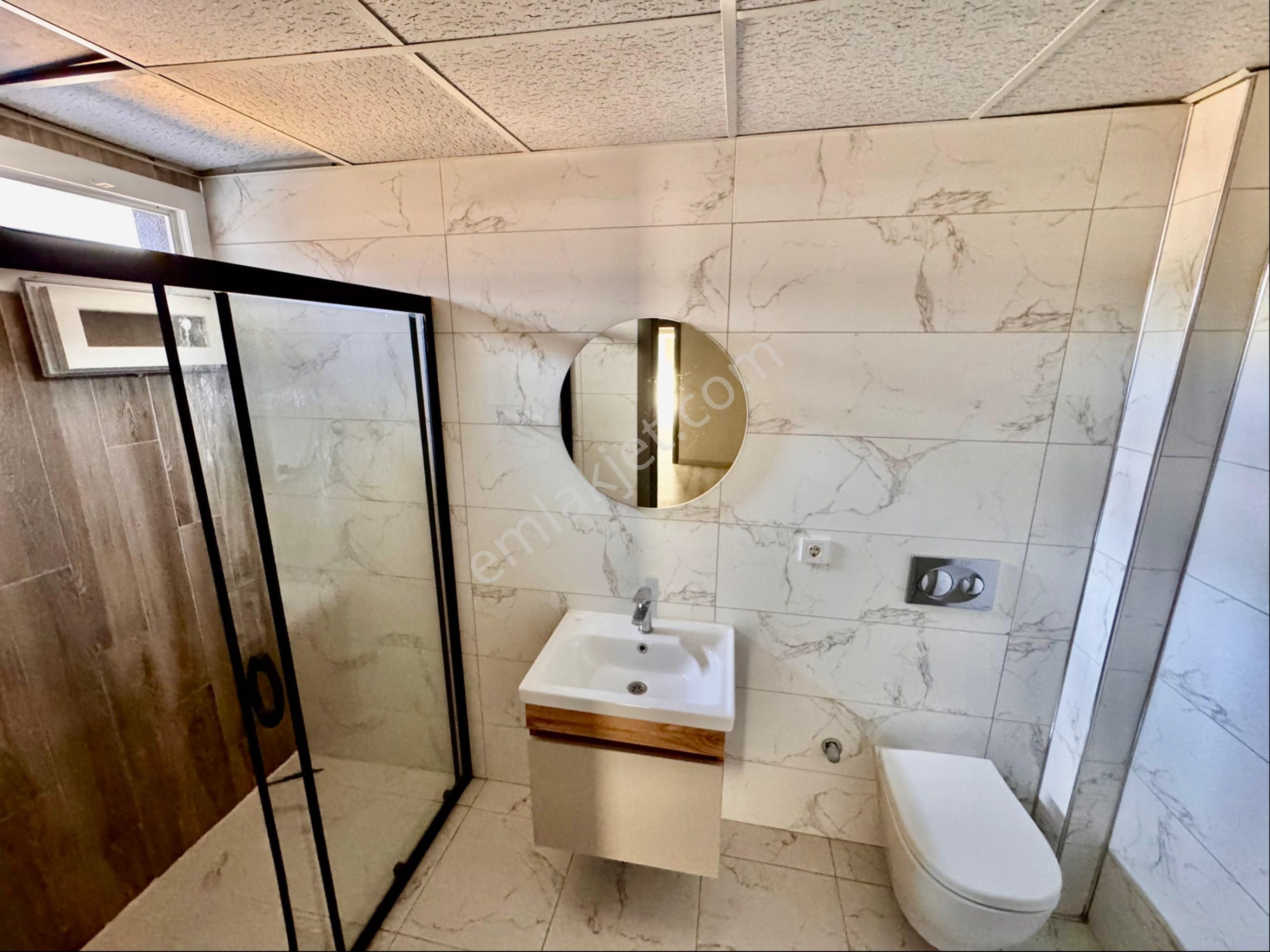 Kuşadası Değirmendere Mah. De Ara Kat Geniş Satılık 3+1 Daire - Görsel 13