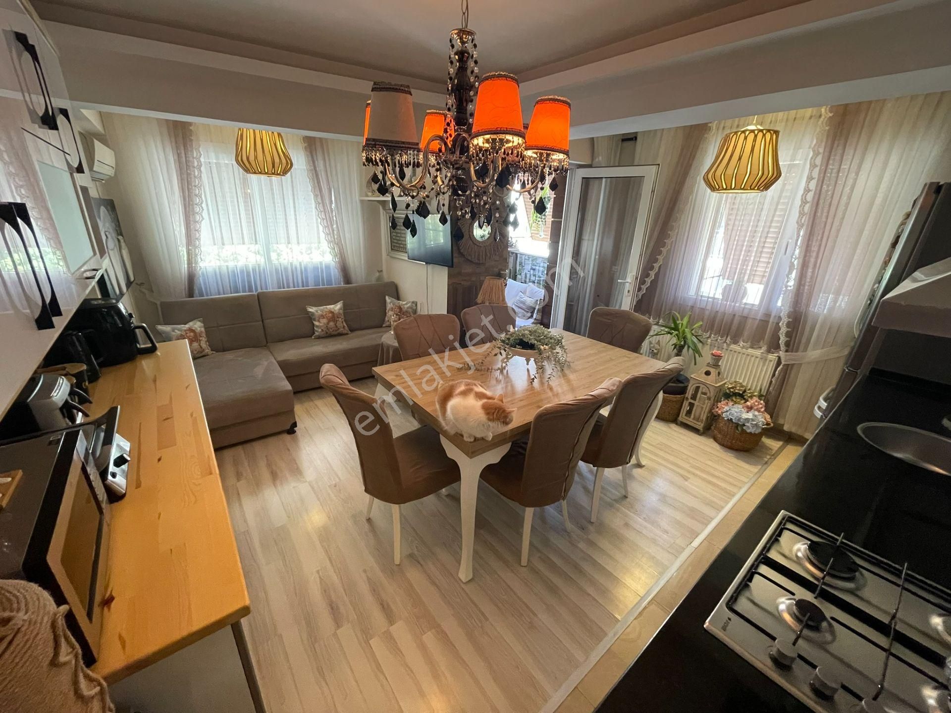 İzmir Konak Zafertepe Mahallesinde 2+1 Bakımlı Satılık Daire! - Görsel 2