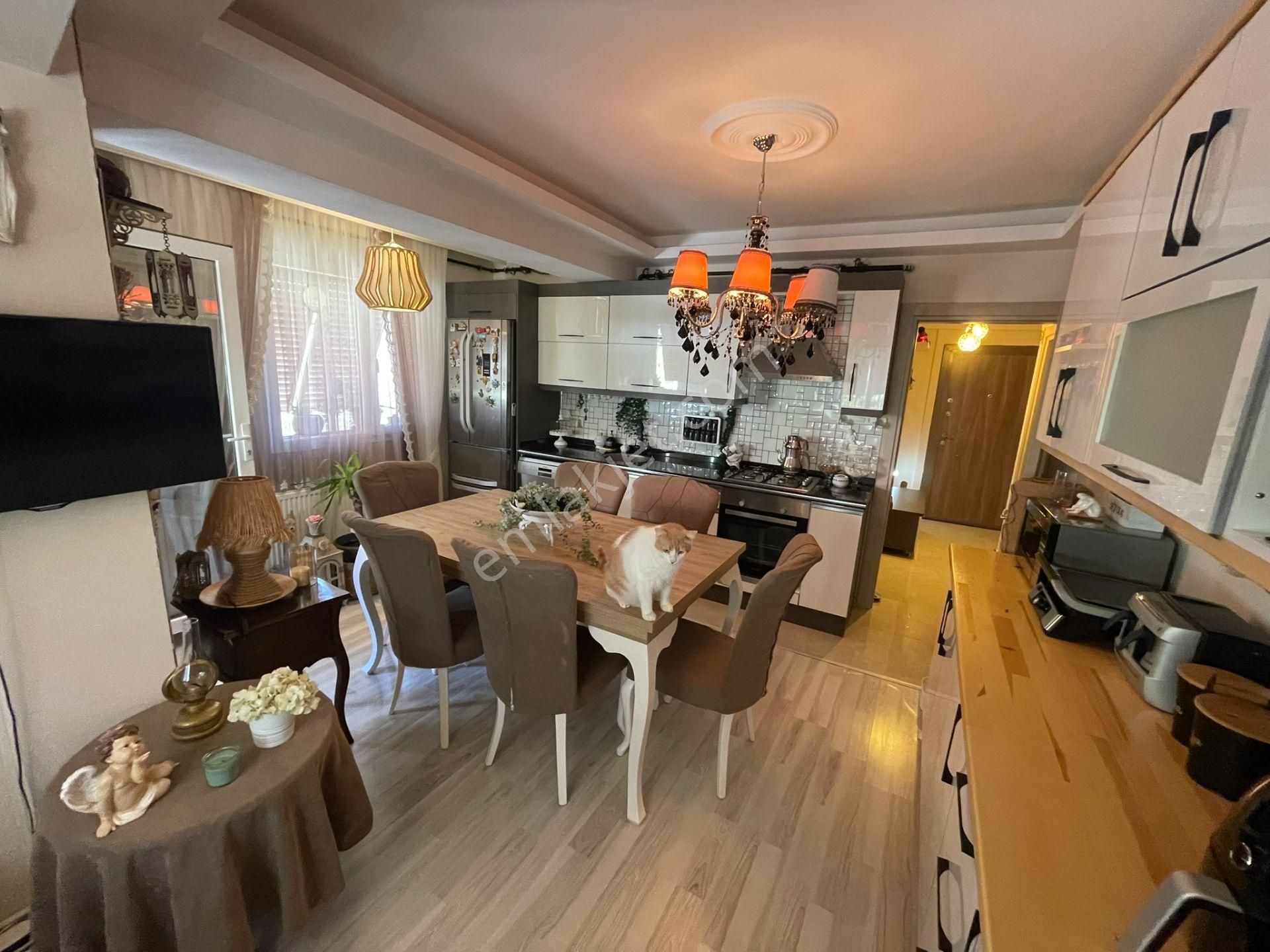 İzmir Konak Zafertepe Mahallesinde 2+1 Bakımlı Satılık Daire! - Görsel 3
