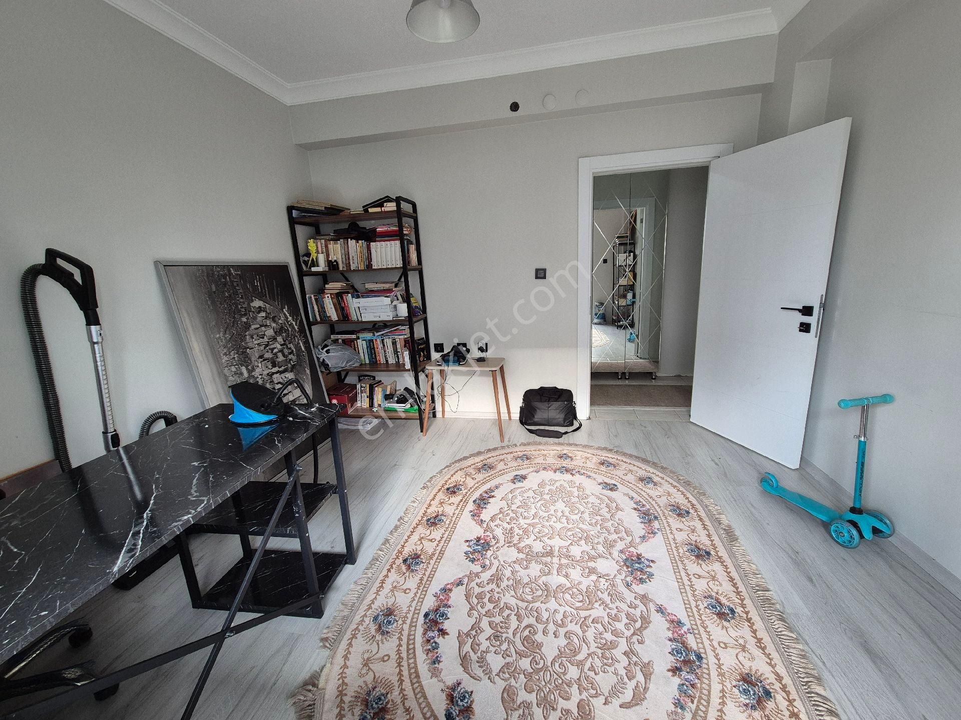 Site İçinde 3+1 Ebeveyn Banyolu Geniş Yapılı Daire - Görsel 13