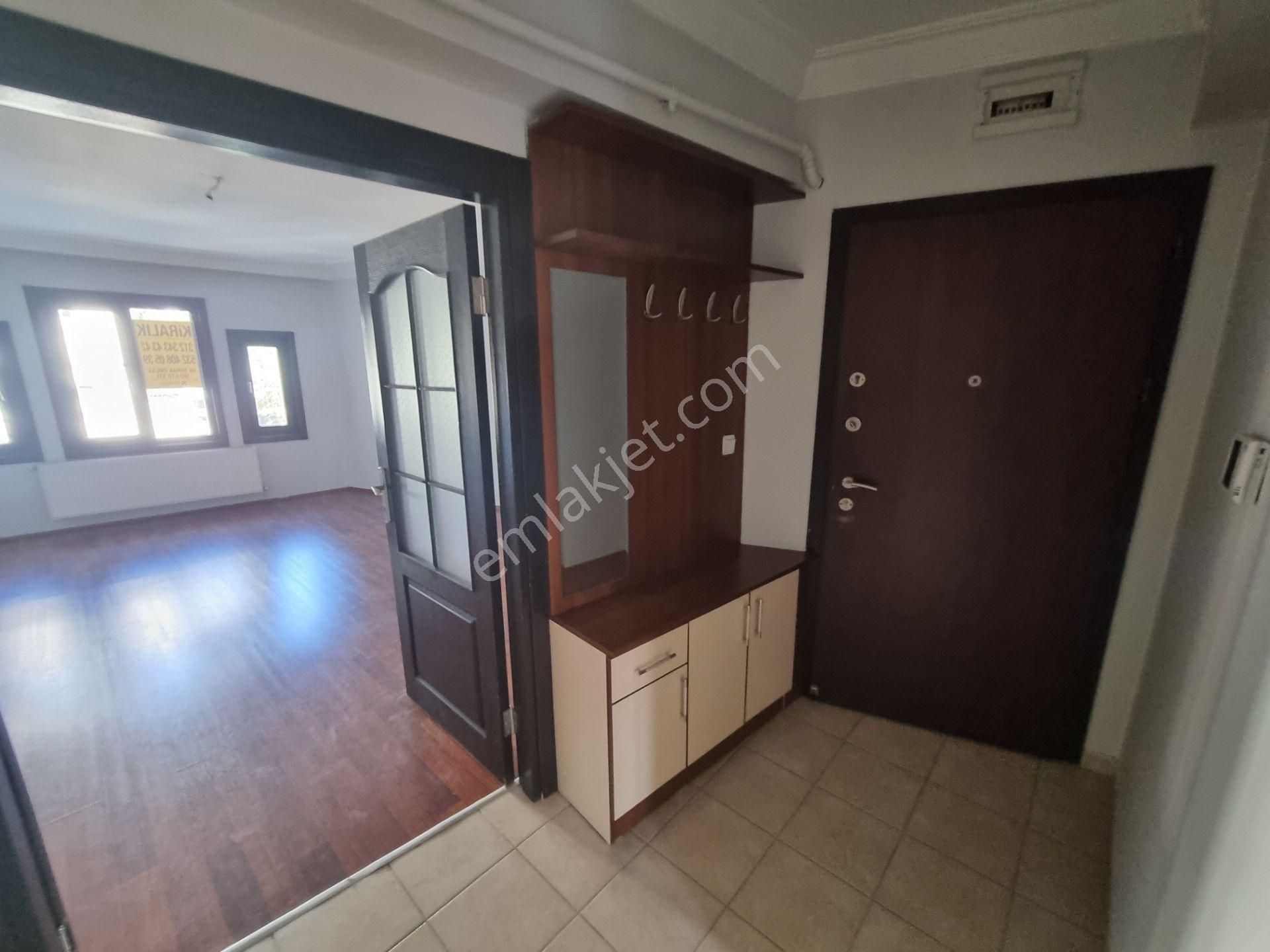 Kardeşler'de 3+1 Katta Ön Cephe Asansörlü 2.balkonlu Yapılı - Görsel 26