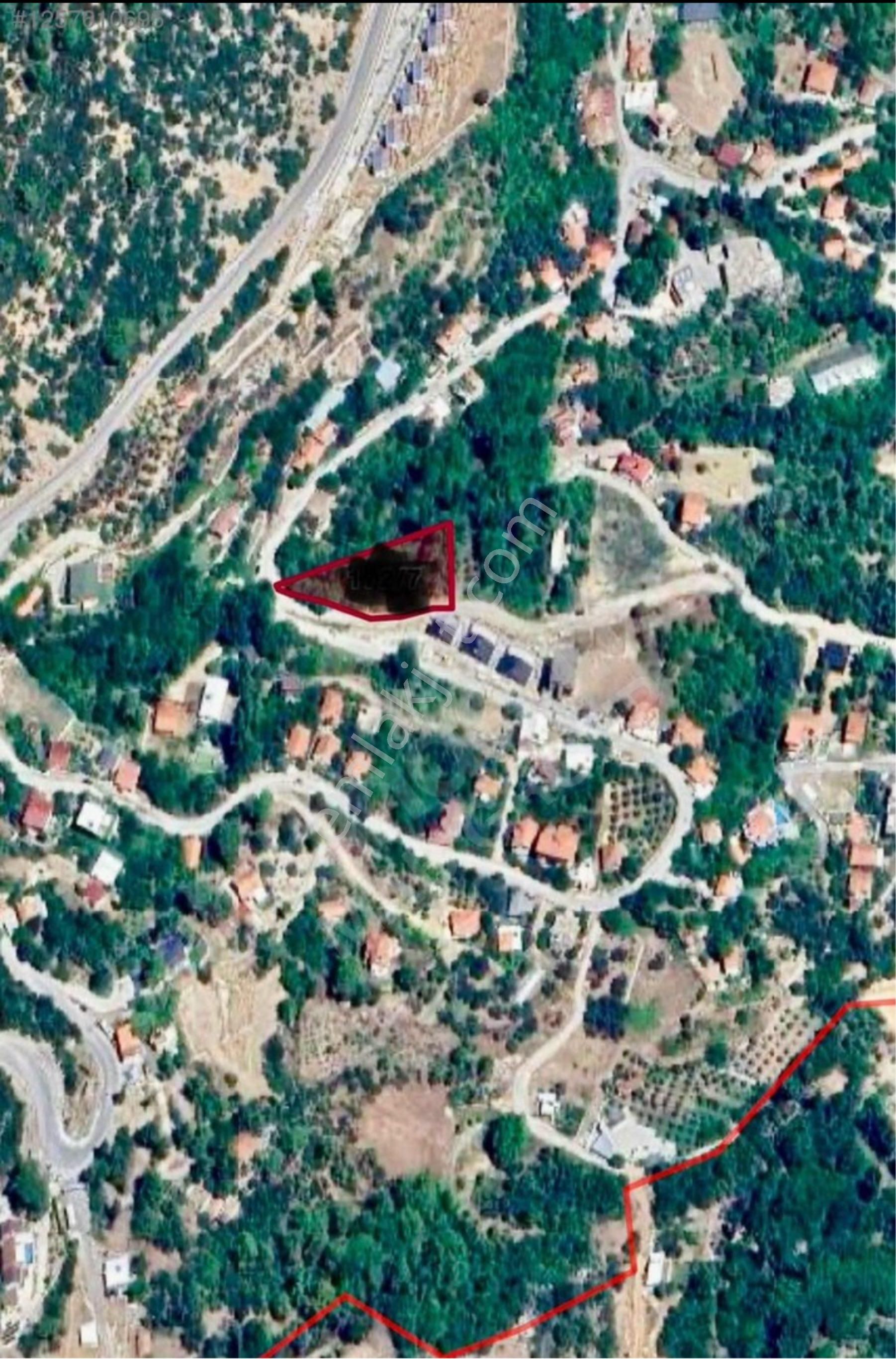 Antalya Konyaaltı Geyikbayırı Mahallesinde Hisseli Tapulu 882m2 Arsa